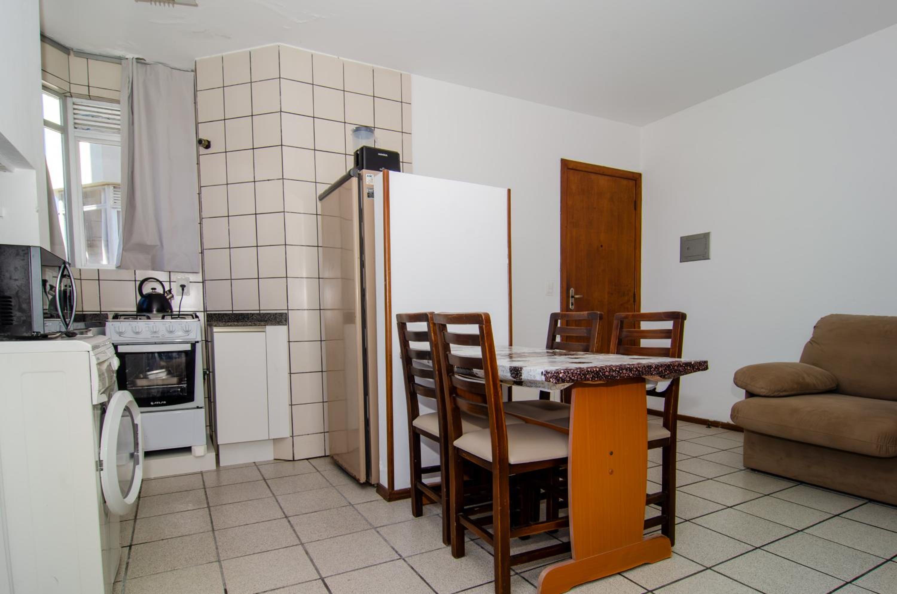 Na quadra da Praia, Vista Mar, Canasvieiras MF1490