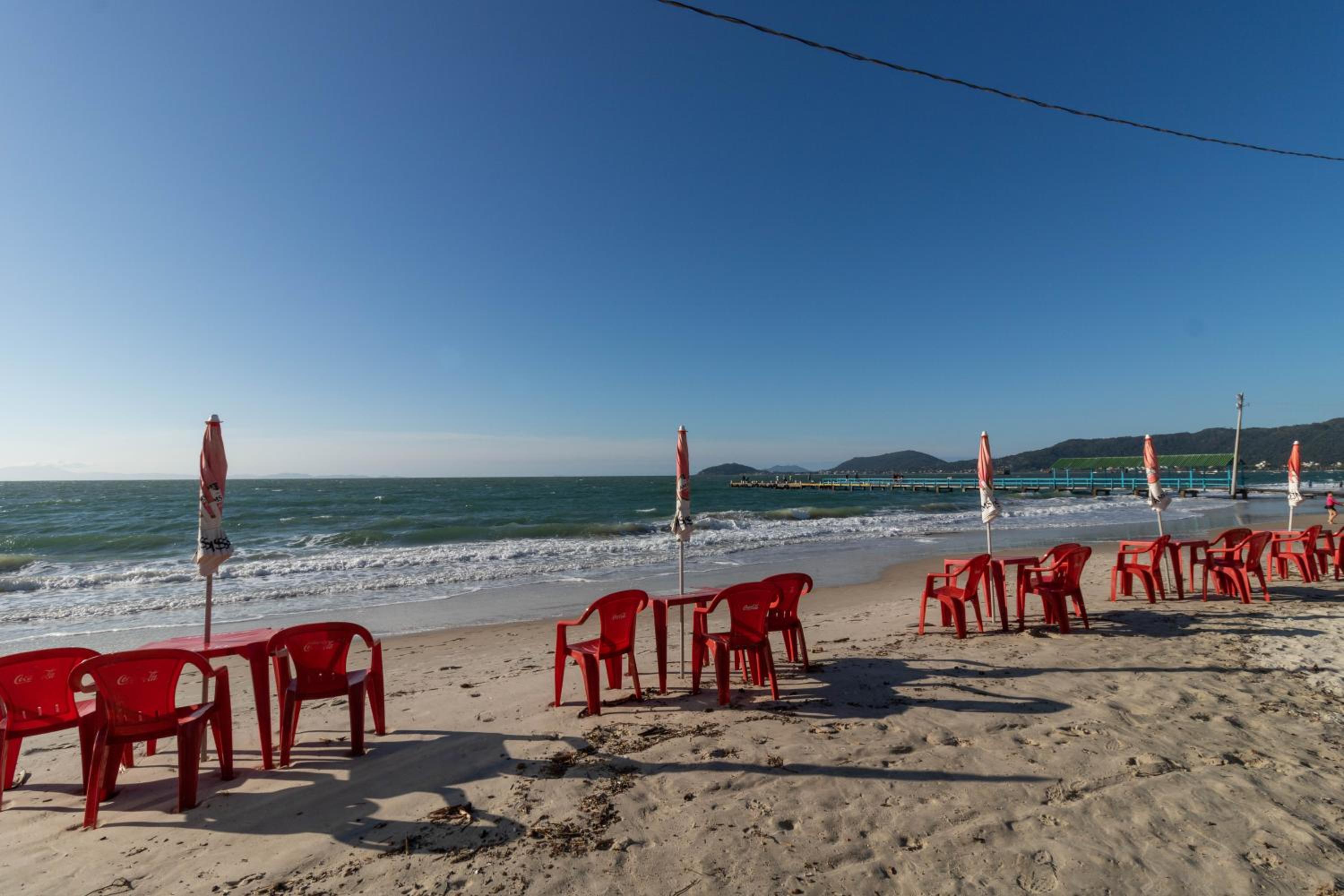2 suítes a 400m da Praia de Canasvieiras MK6528