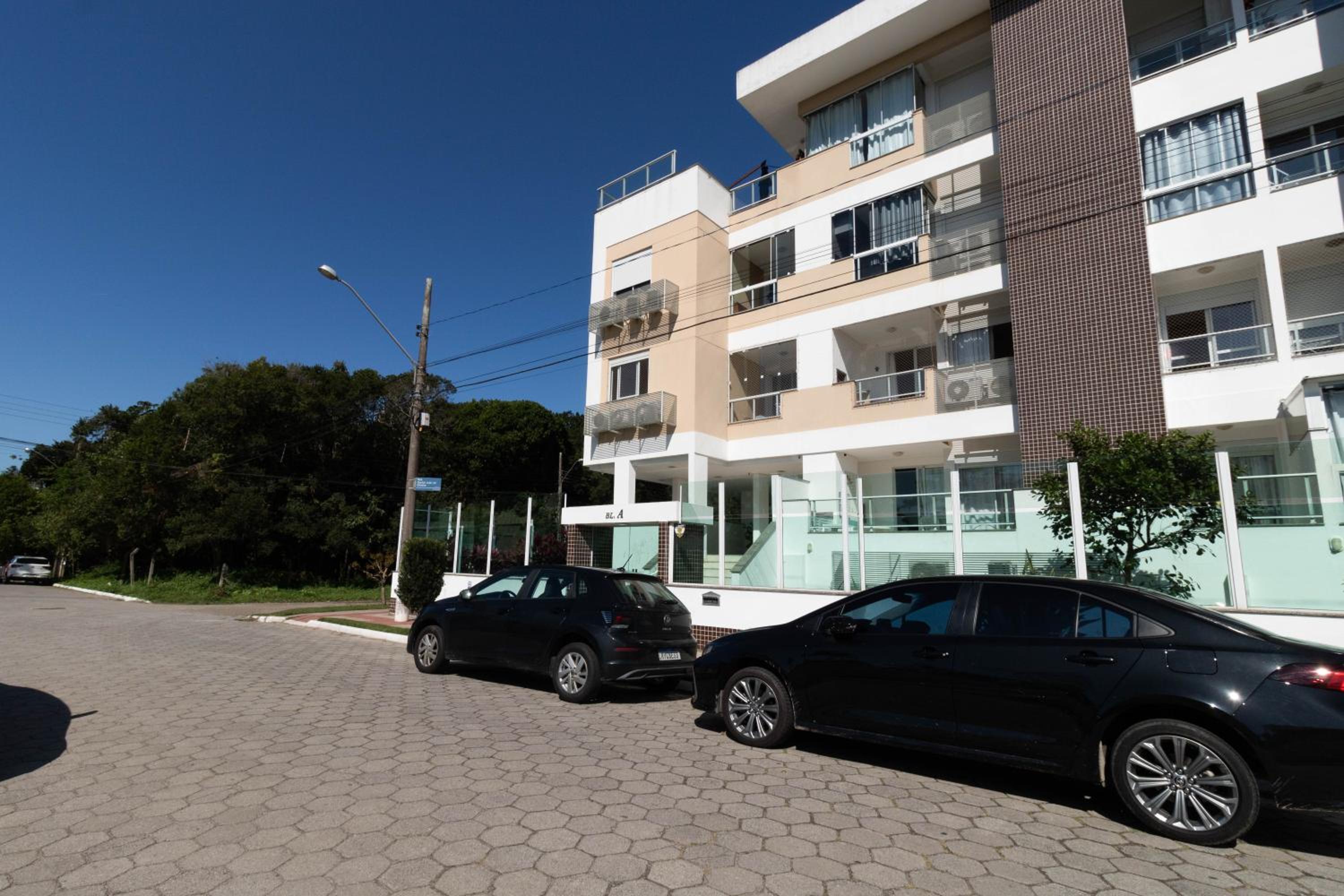 2 suítes a 400m da Praia de Canasvieiras MK6528