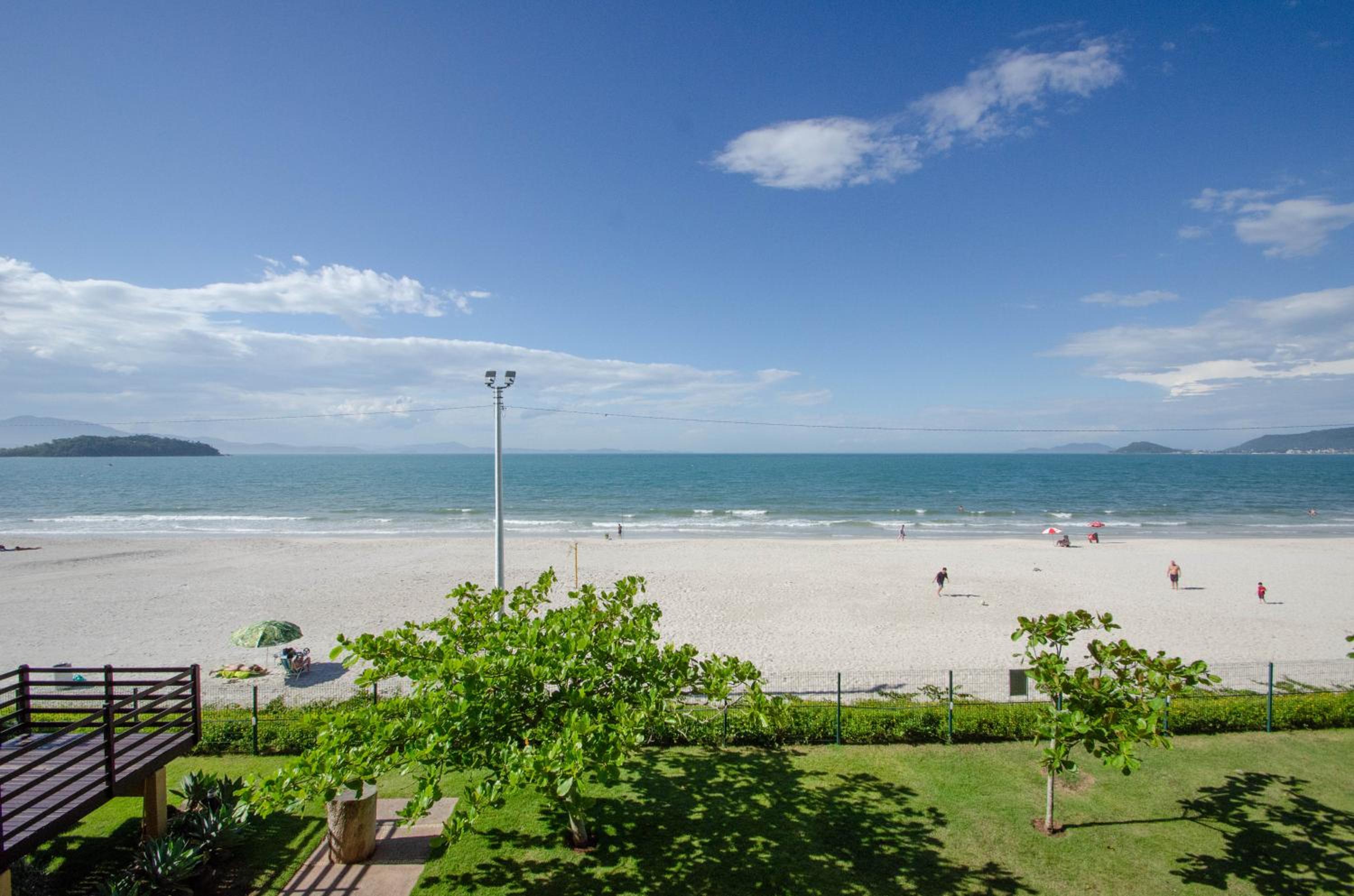 Apartamento frente mar em Canasvieiras N1177