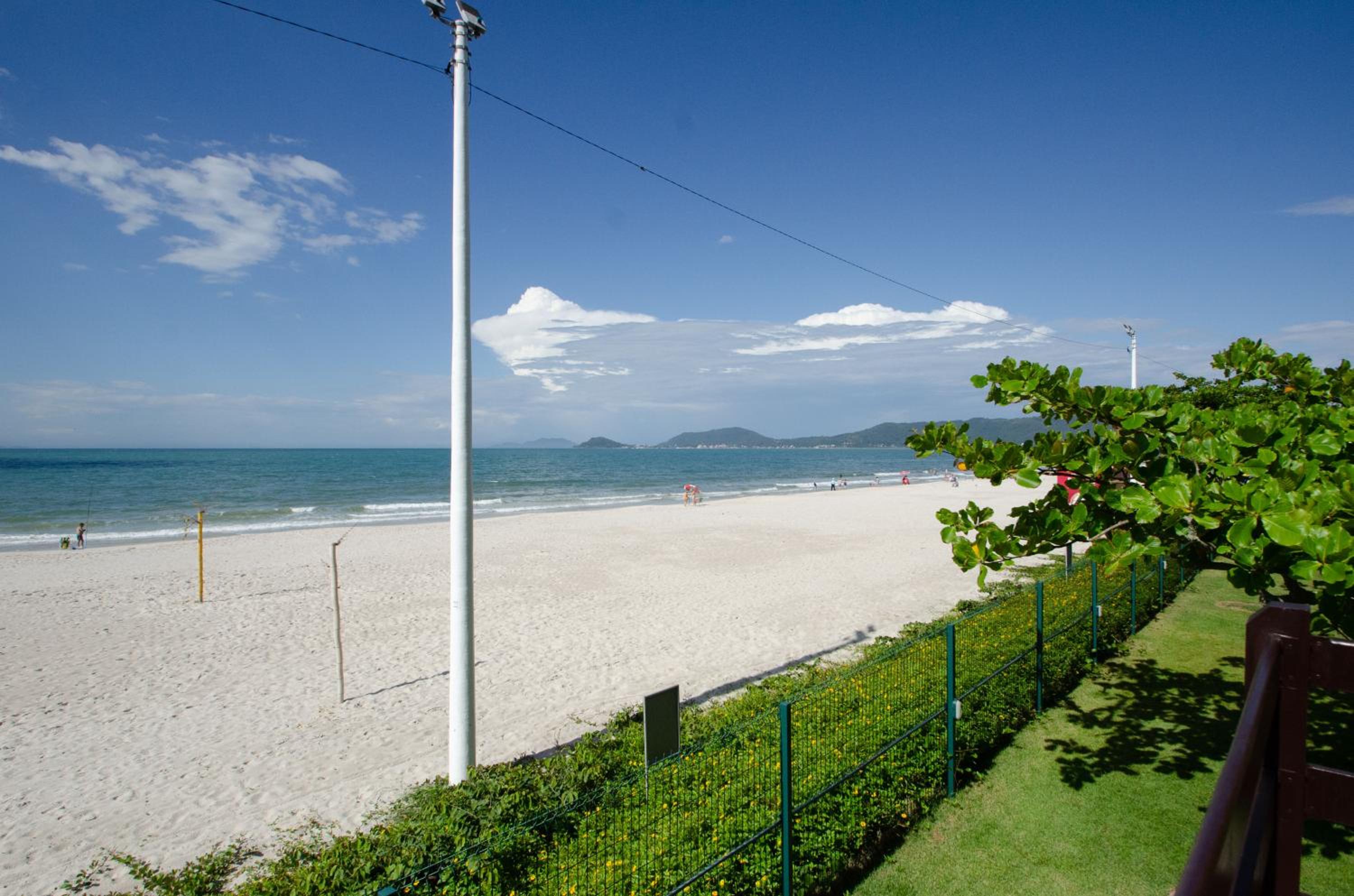 Apartamento frente mar em Canasvieiras N1177