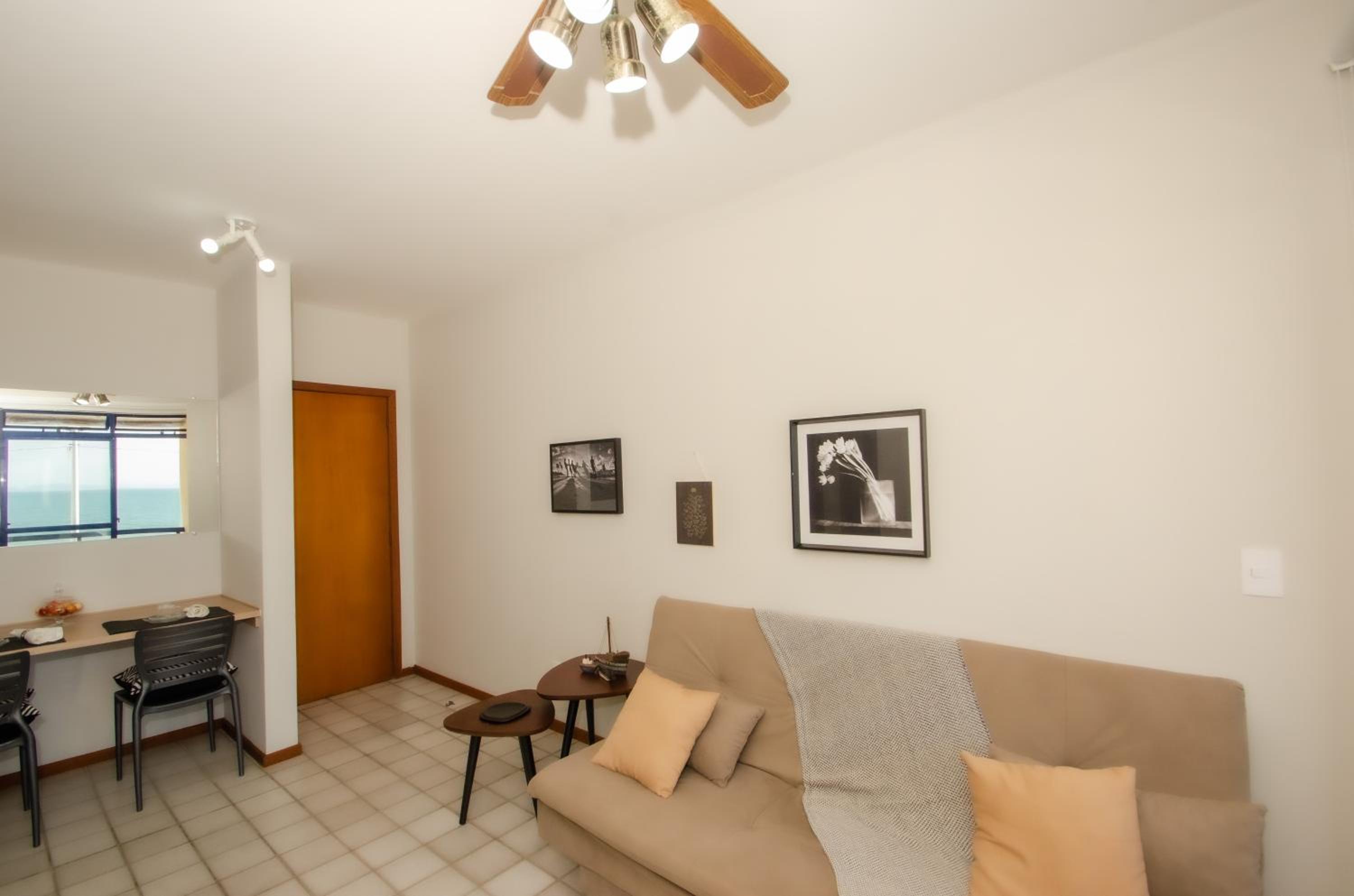 Apartamento frente mar em Canasvieiras N1177