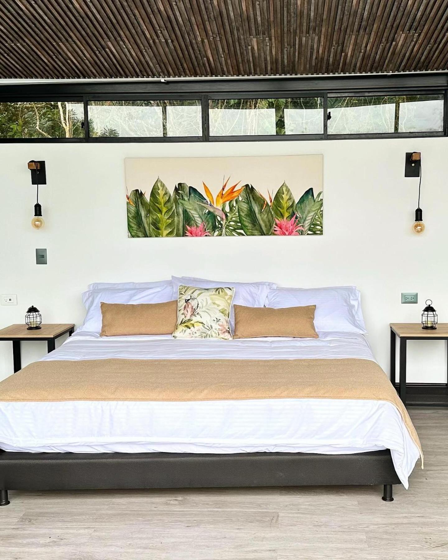 Eco Lodge Los de Arriba en Lago Calima