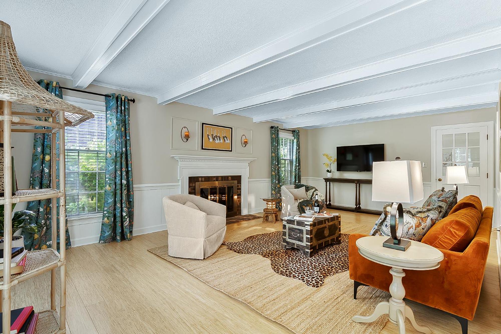 Cozy 4bd Home - NC State & Airport nearby view 5