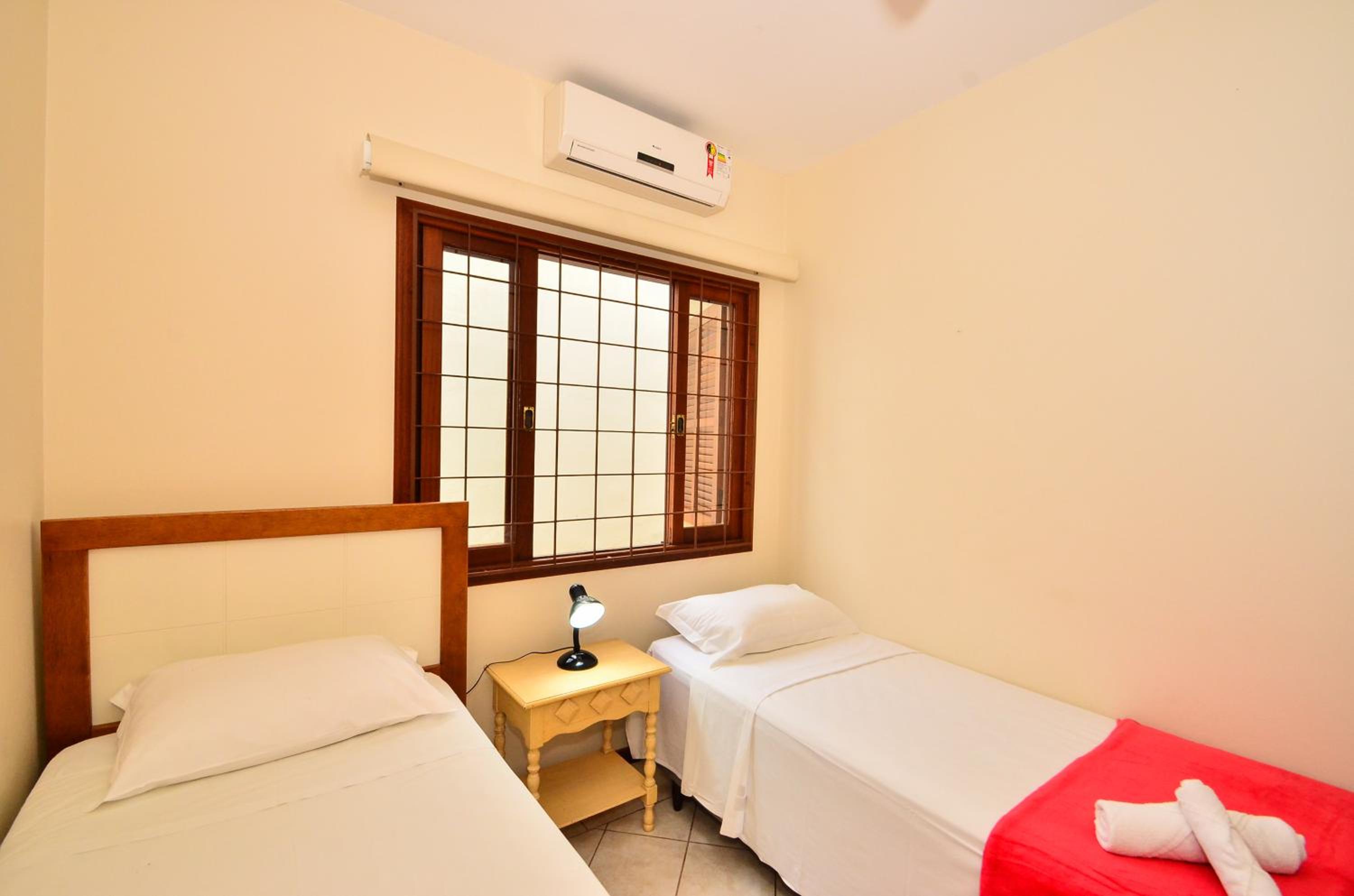 Casa 50 mts da praia em Canajurê N1375