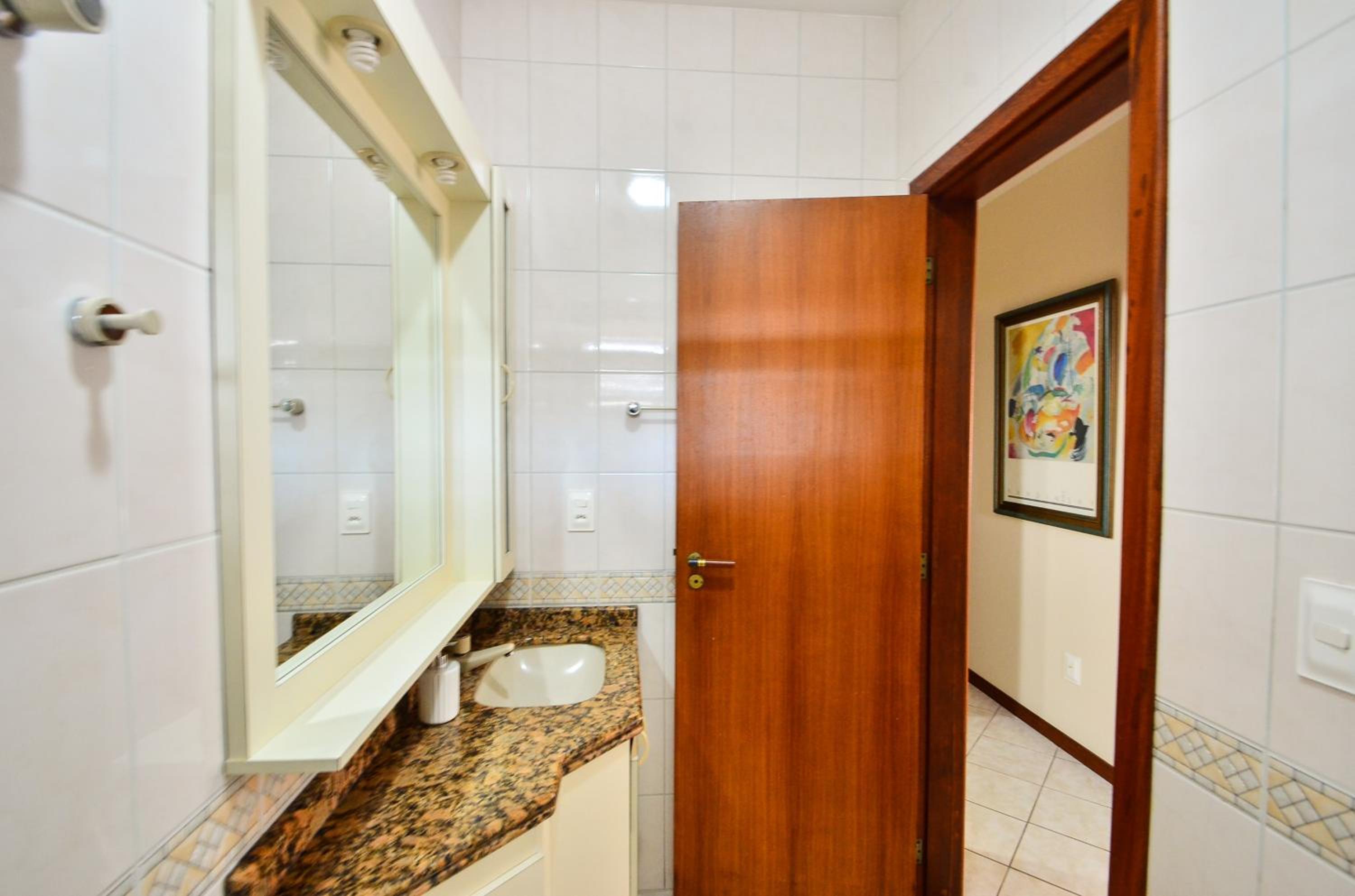 Casa 50 mts da praia em Canajurê N1375