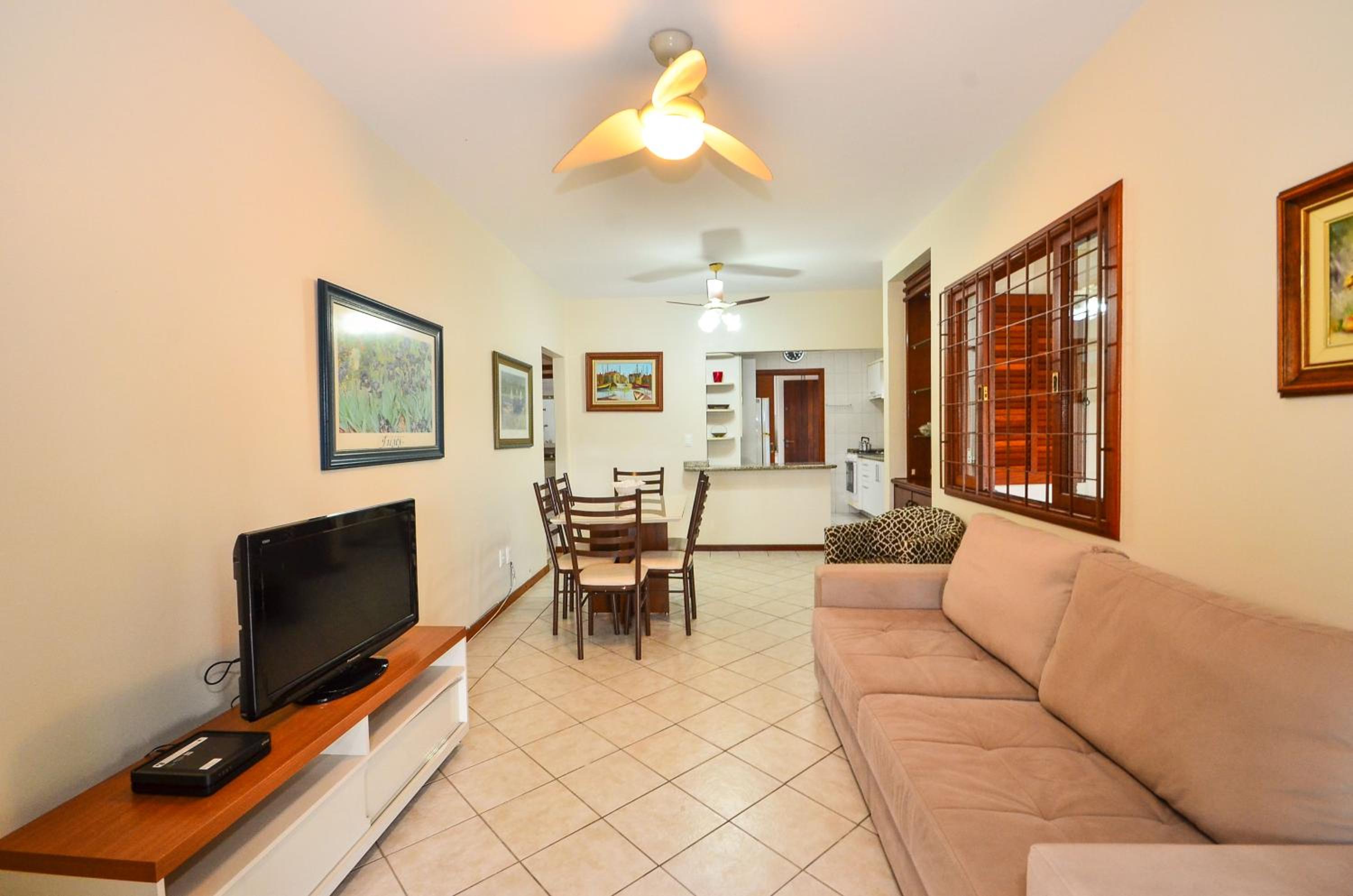 Casa 50 mts da praia em Canajurê N1375