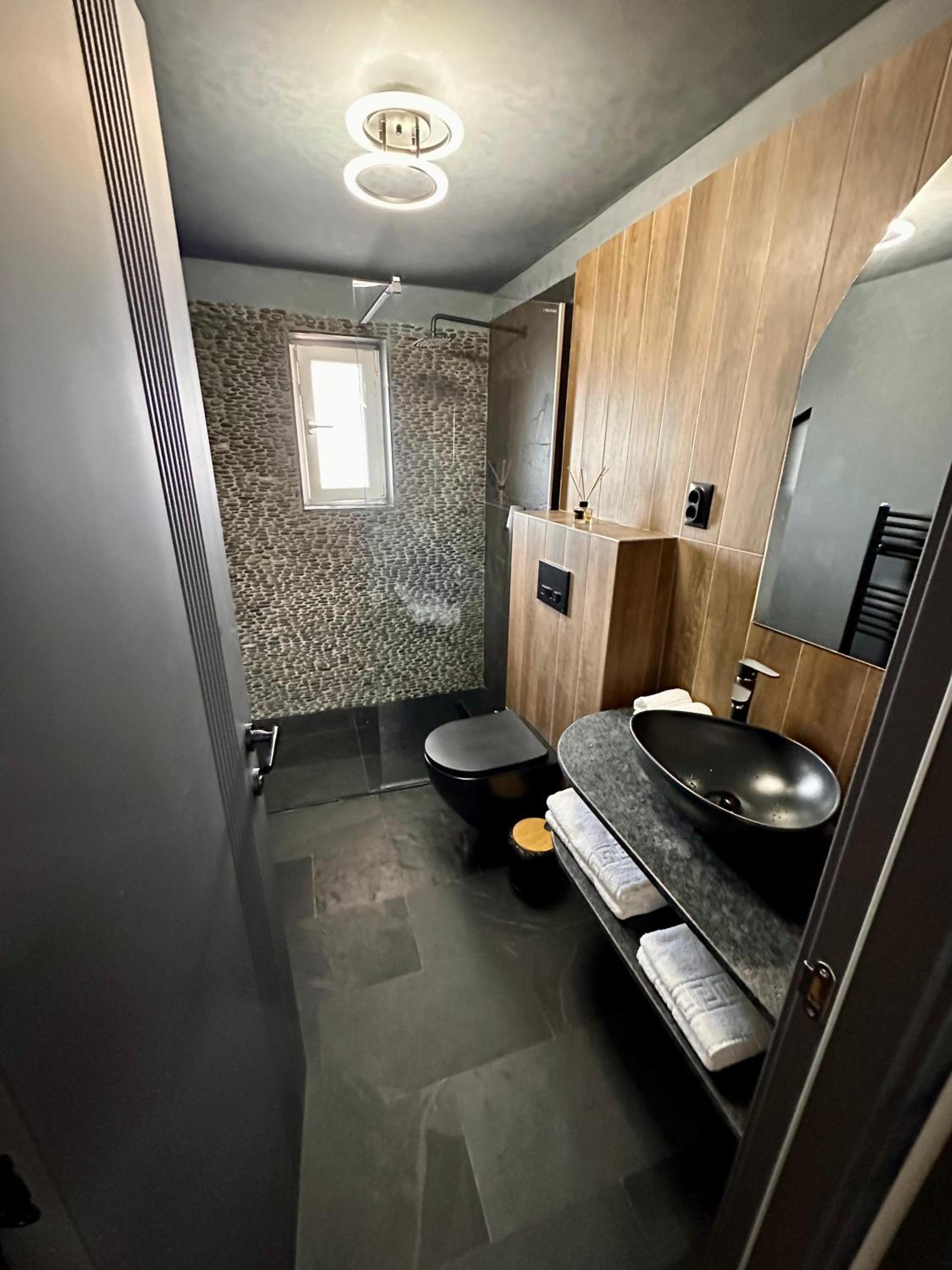 Prestige House Delux