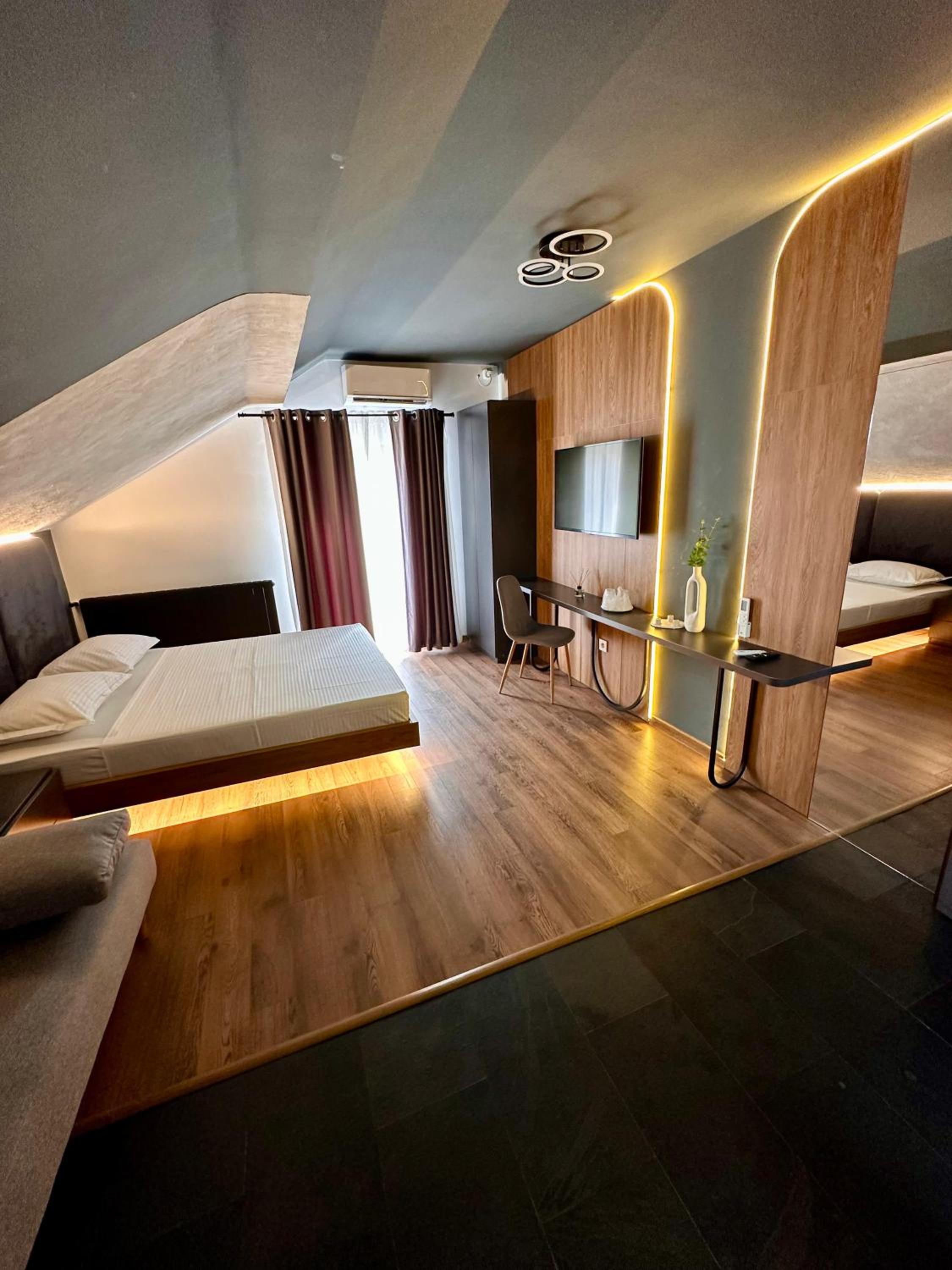 Prestige House Delux