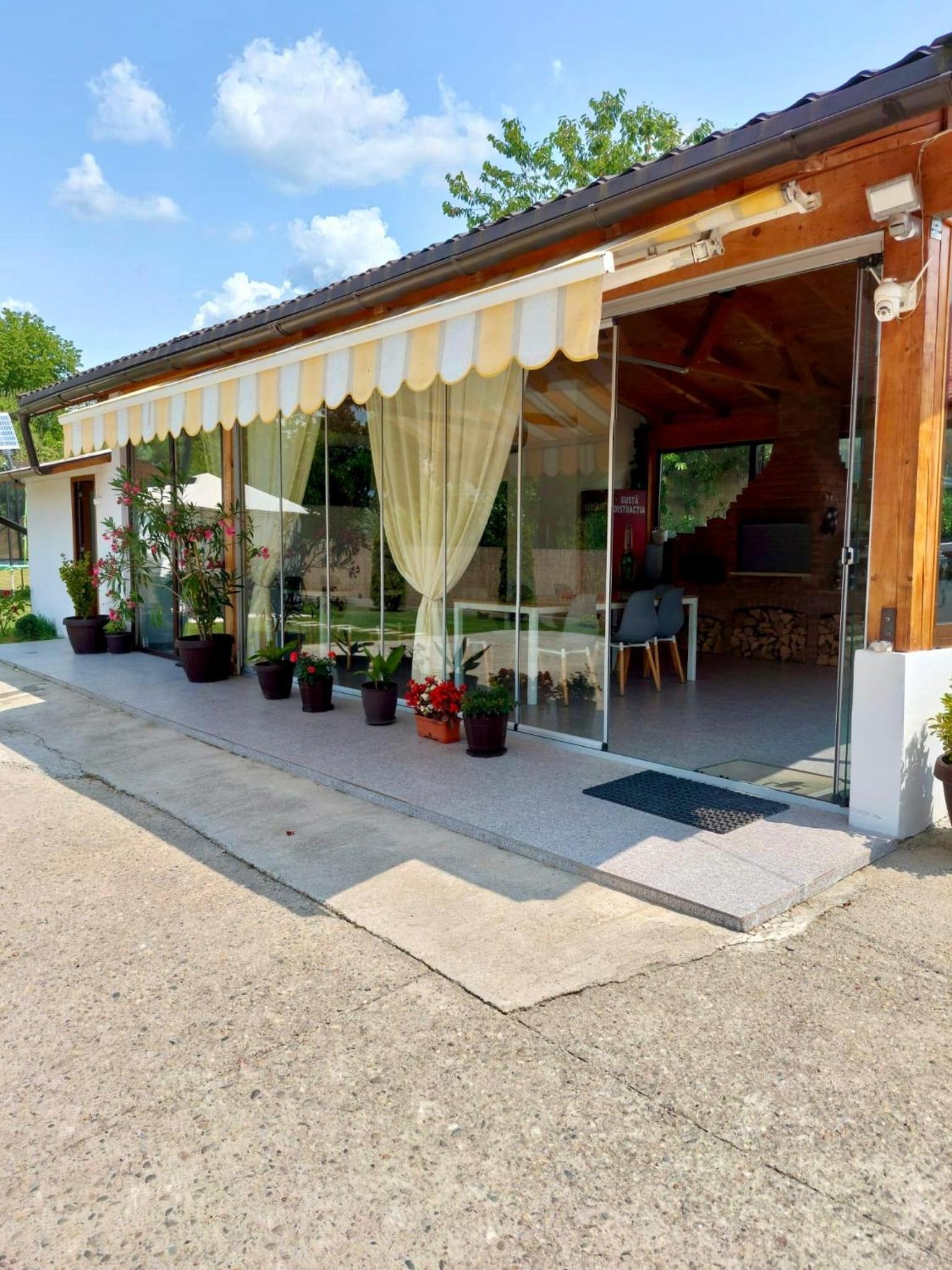 Prestige House Delux