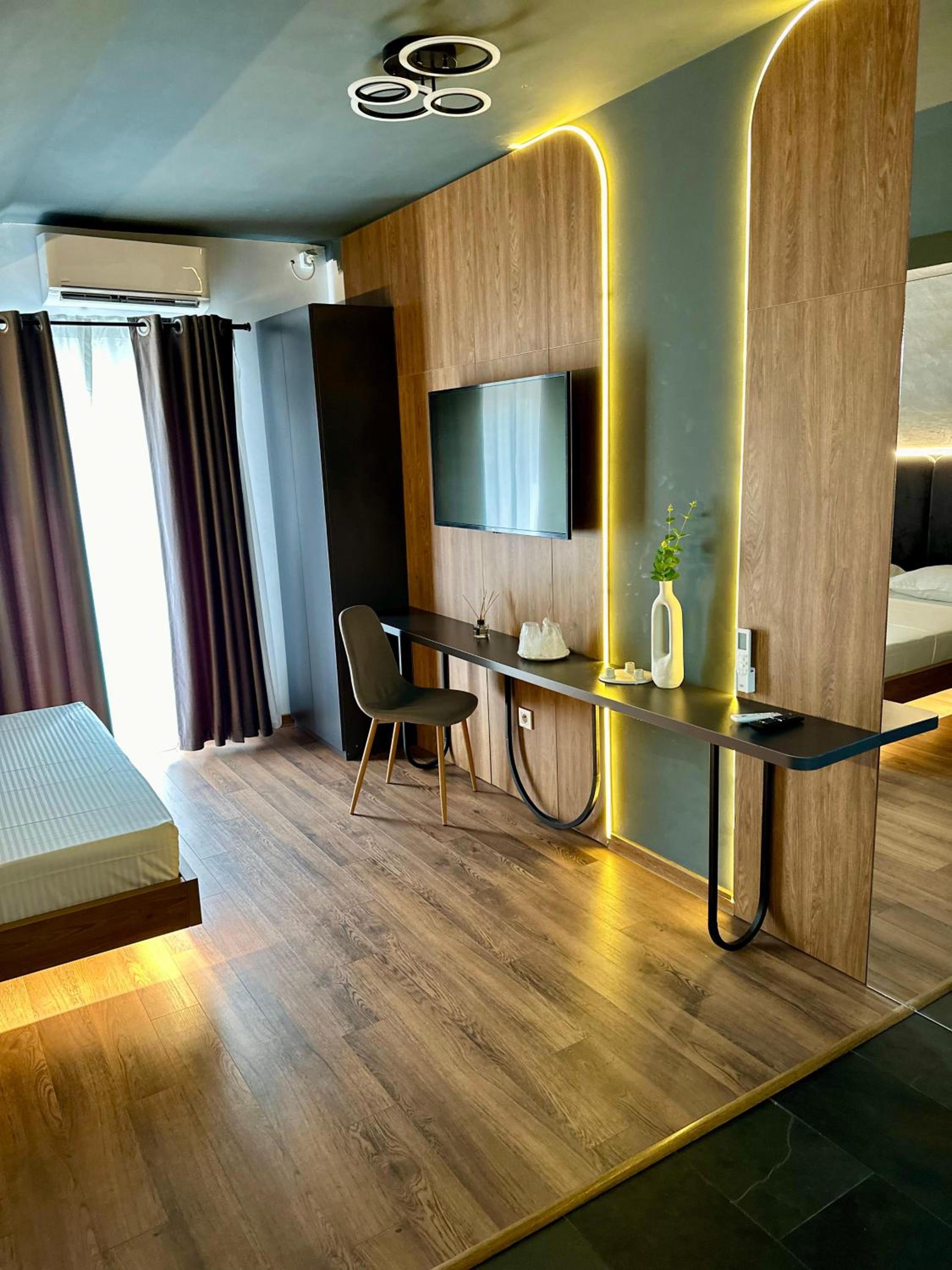 Prestige House Delux