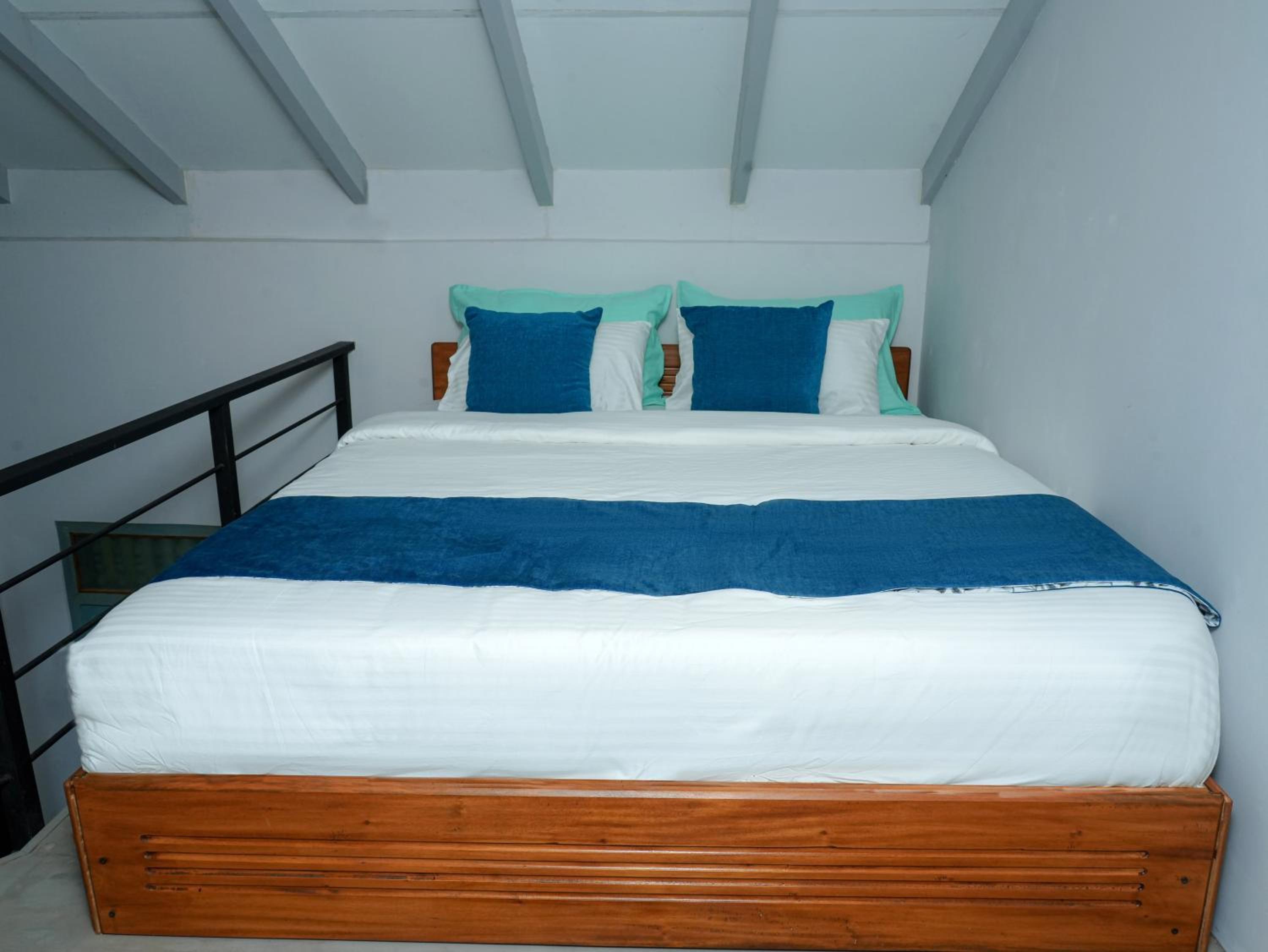Lush EcoScape Galle
