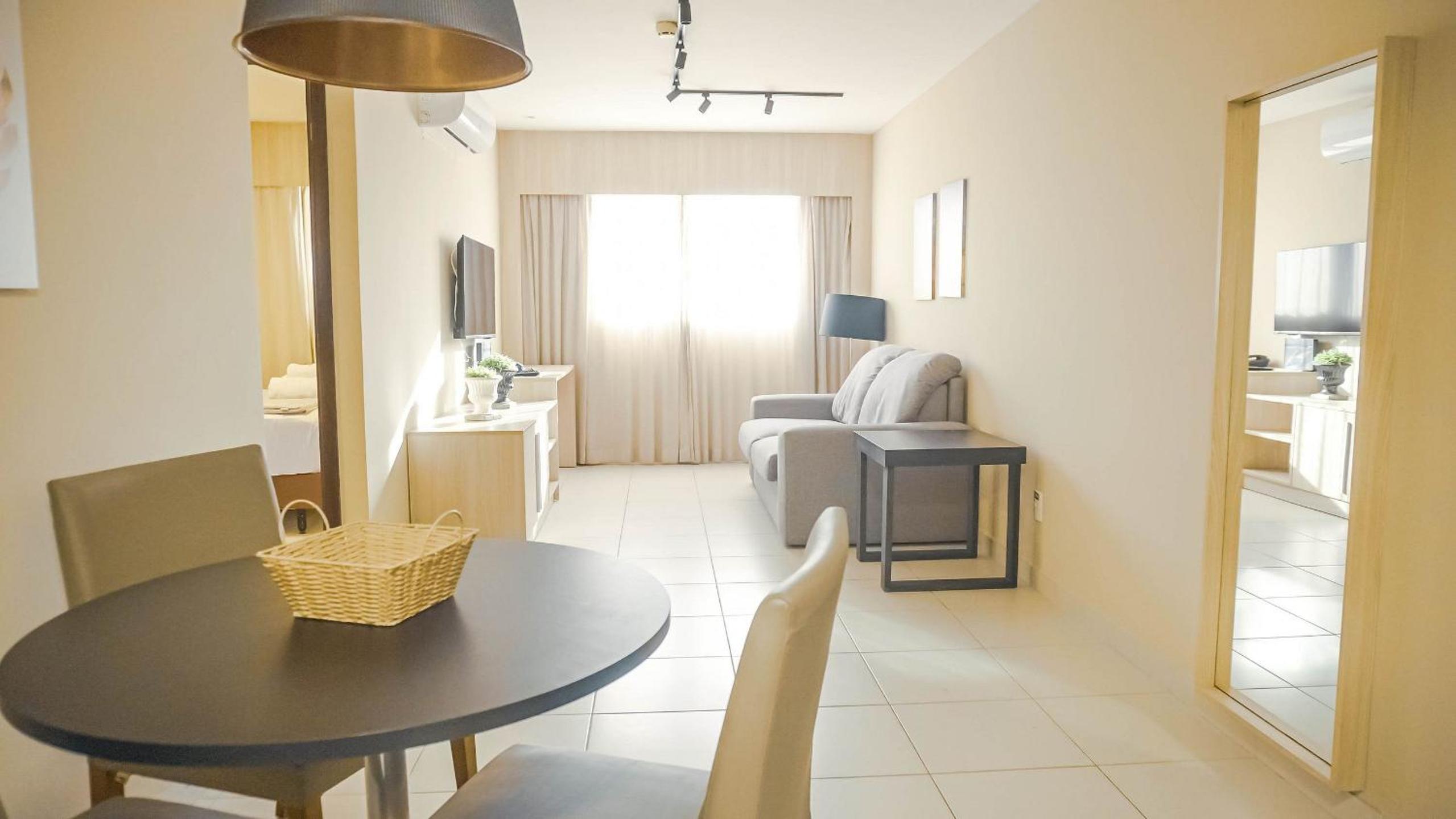 Beach Class Convention - Flats em Boa Viagem por Yolo