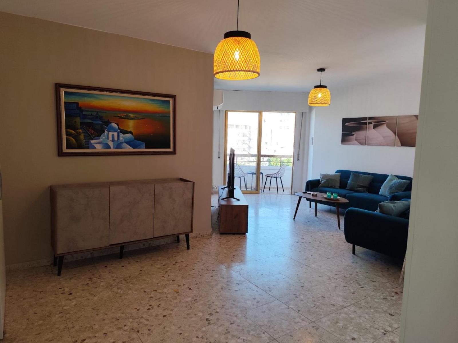 Marina view seaside apartment