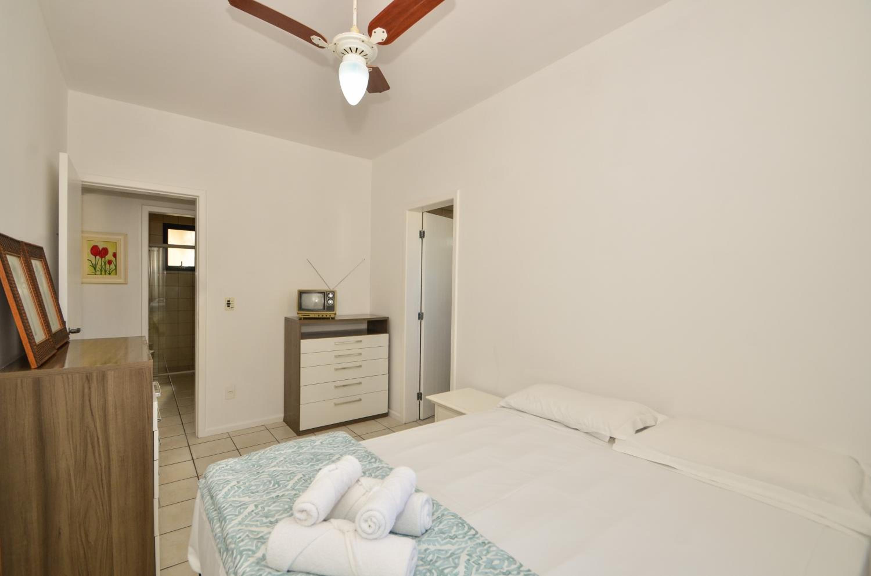 Conforto 2 quadras da Praia em Canasvieiras N539