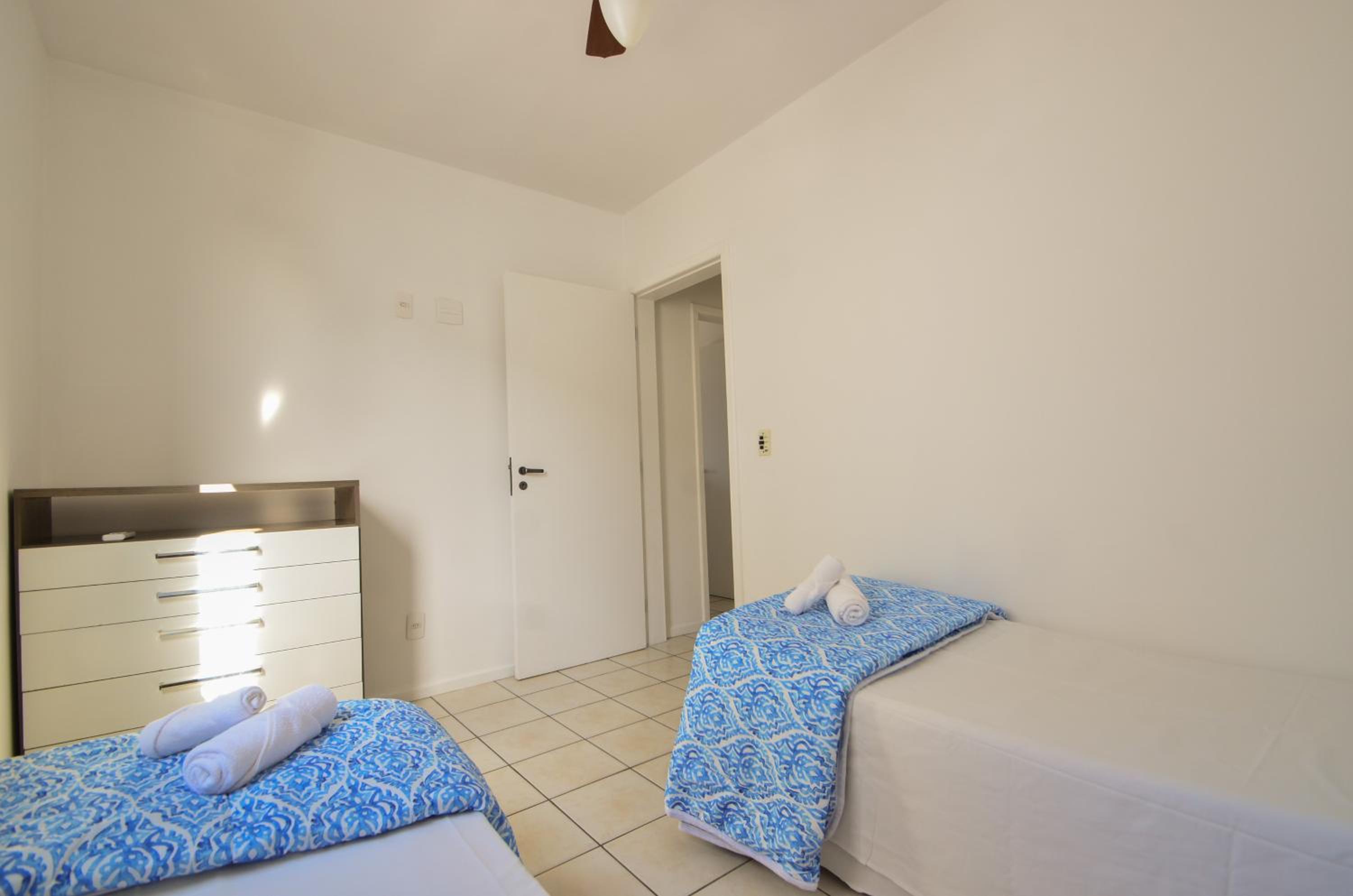Conforto 2 quadras da Praia em Canasvieiras N539