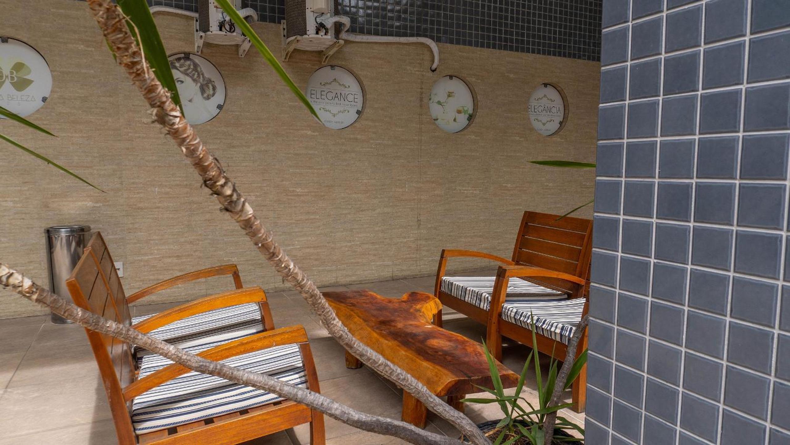 Beach Class Convention - Flats em Boa Viagem por Yolo