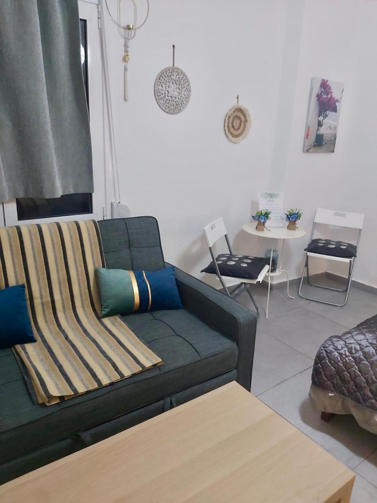 Cozy apartment in Athens center