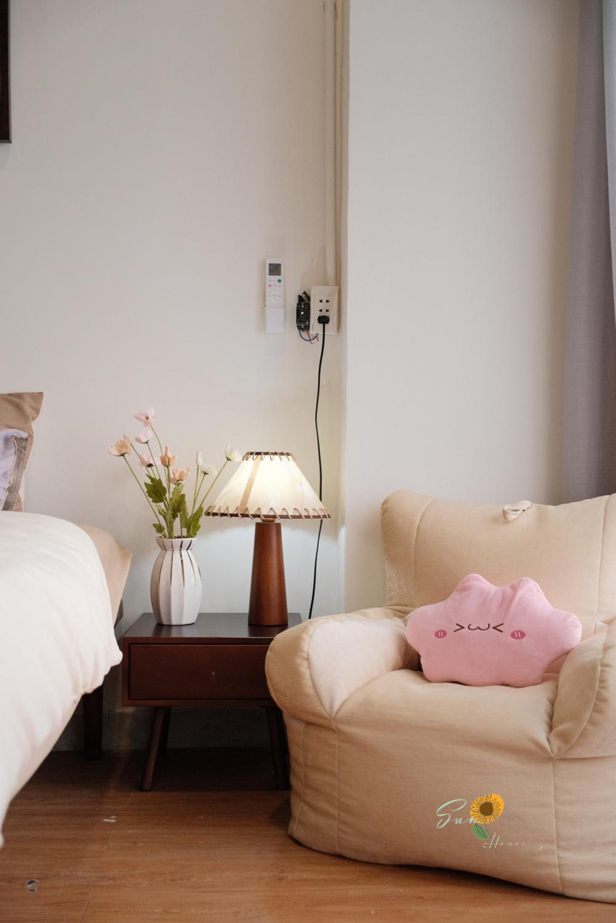 Sunflowerhome-Balcony-District1-BenThanh Market