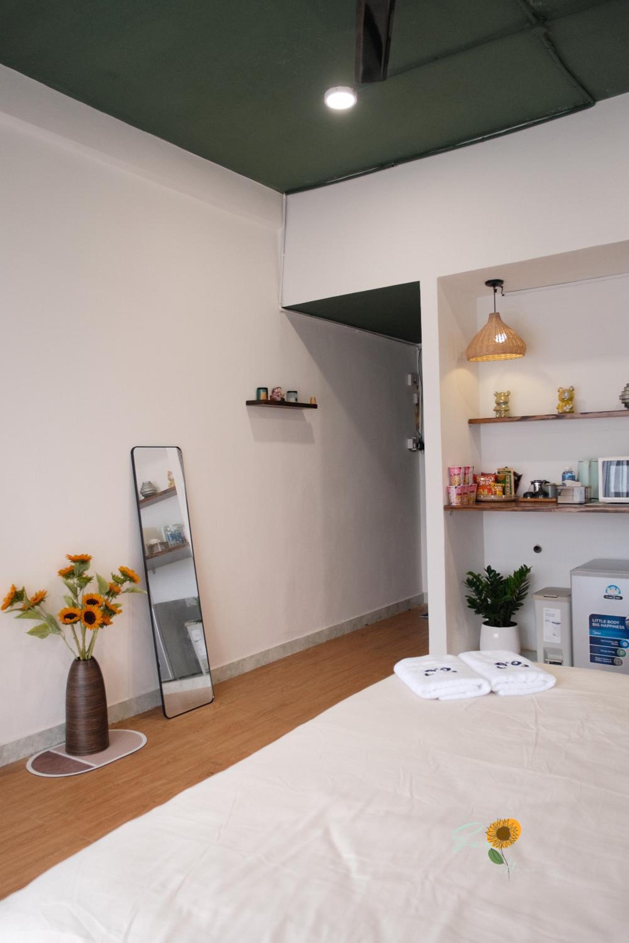 Sunflowerhome-Balcony-District1-BenThanh Market