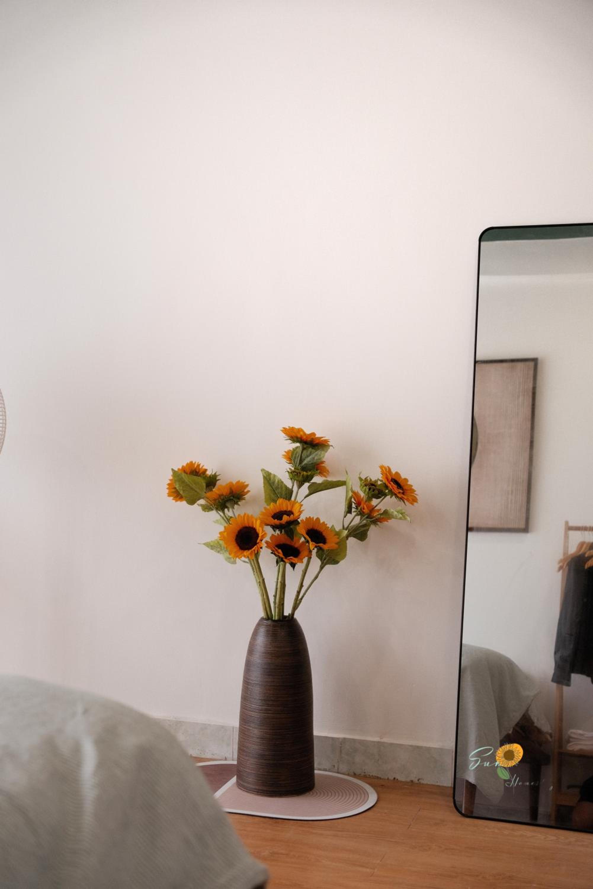 Sunflowerhome-Balcony-District1-BenThanh Market