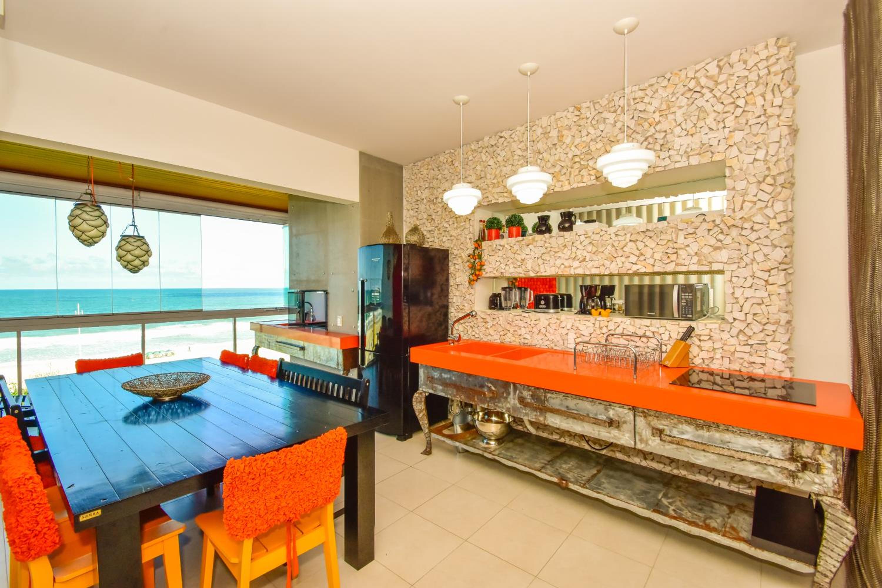Apartamento frente mar na Praia do Santinho N880