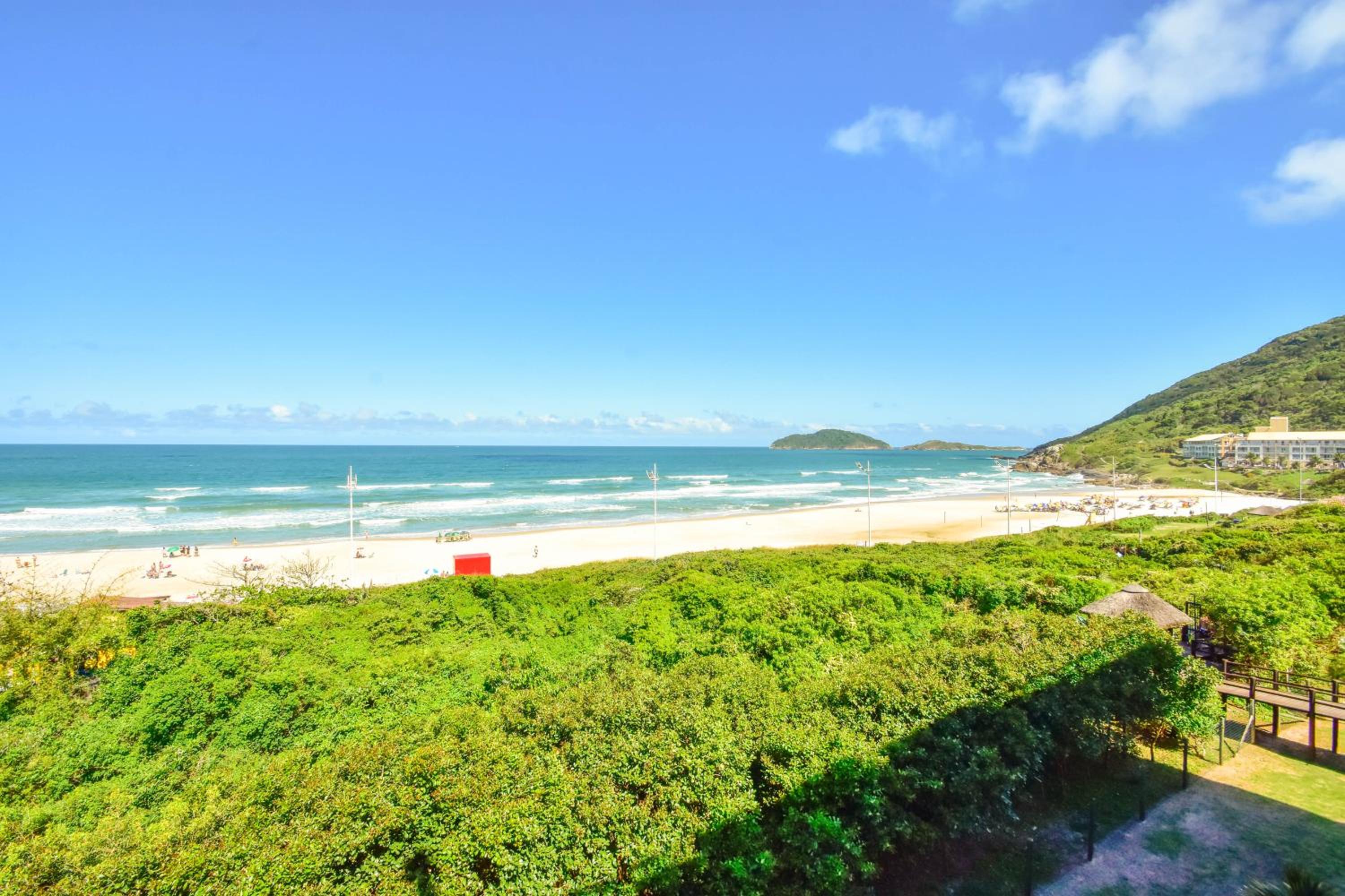 Apartamento frente mar na Praia do Santinho N880