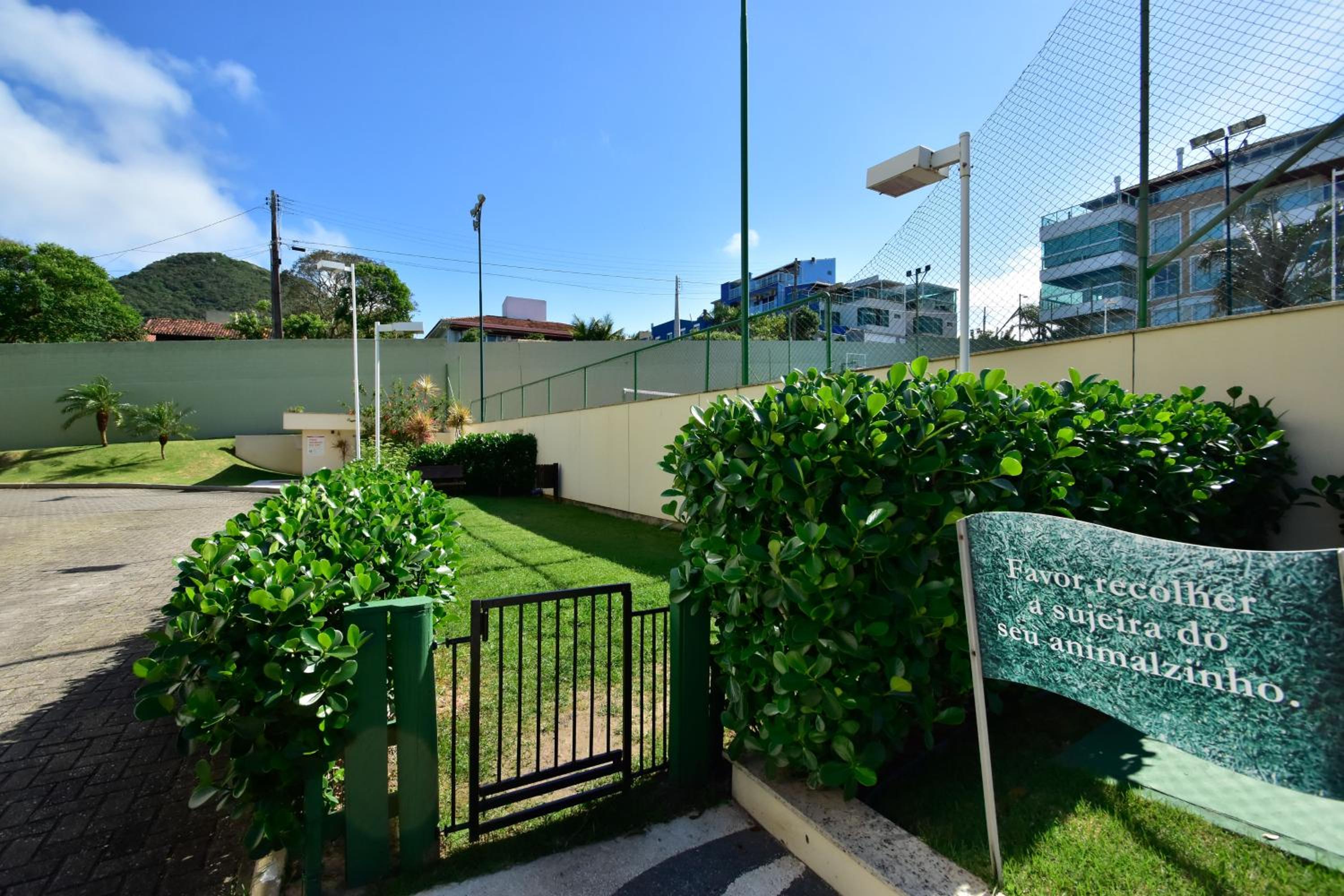 Apartamento frente mar na Praia do Santinho N880
