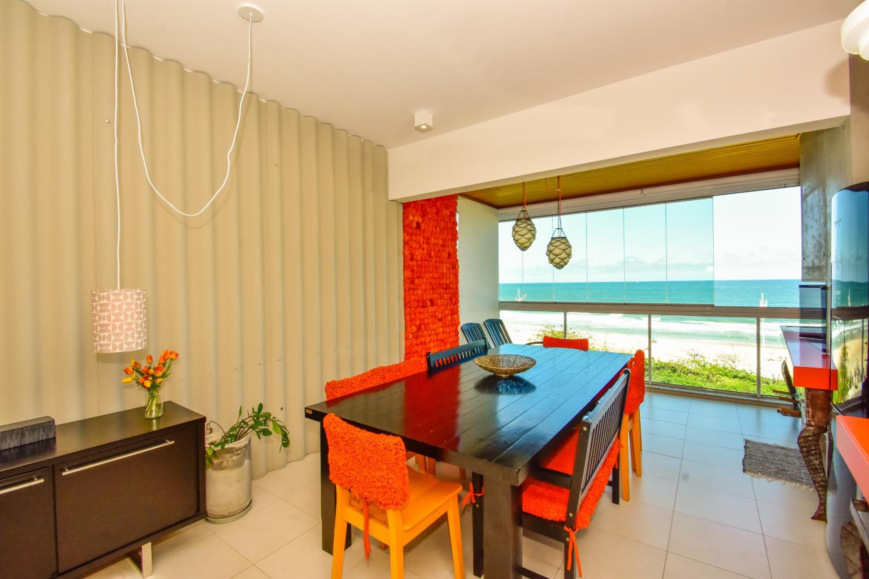 Apartamento frente mar na Praia do Santinho N880