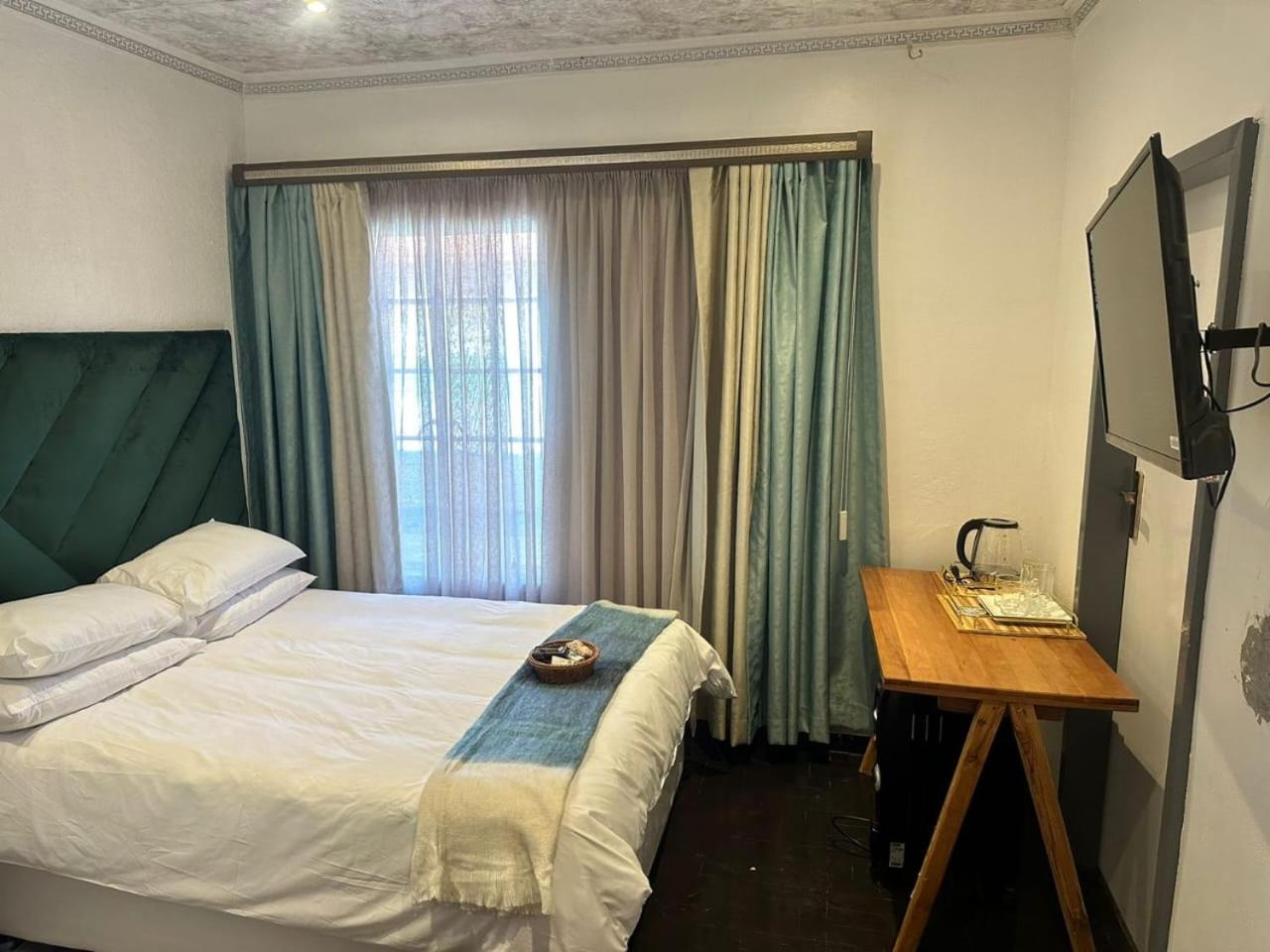Lifegate Guest House