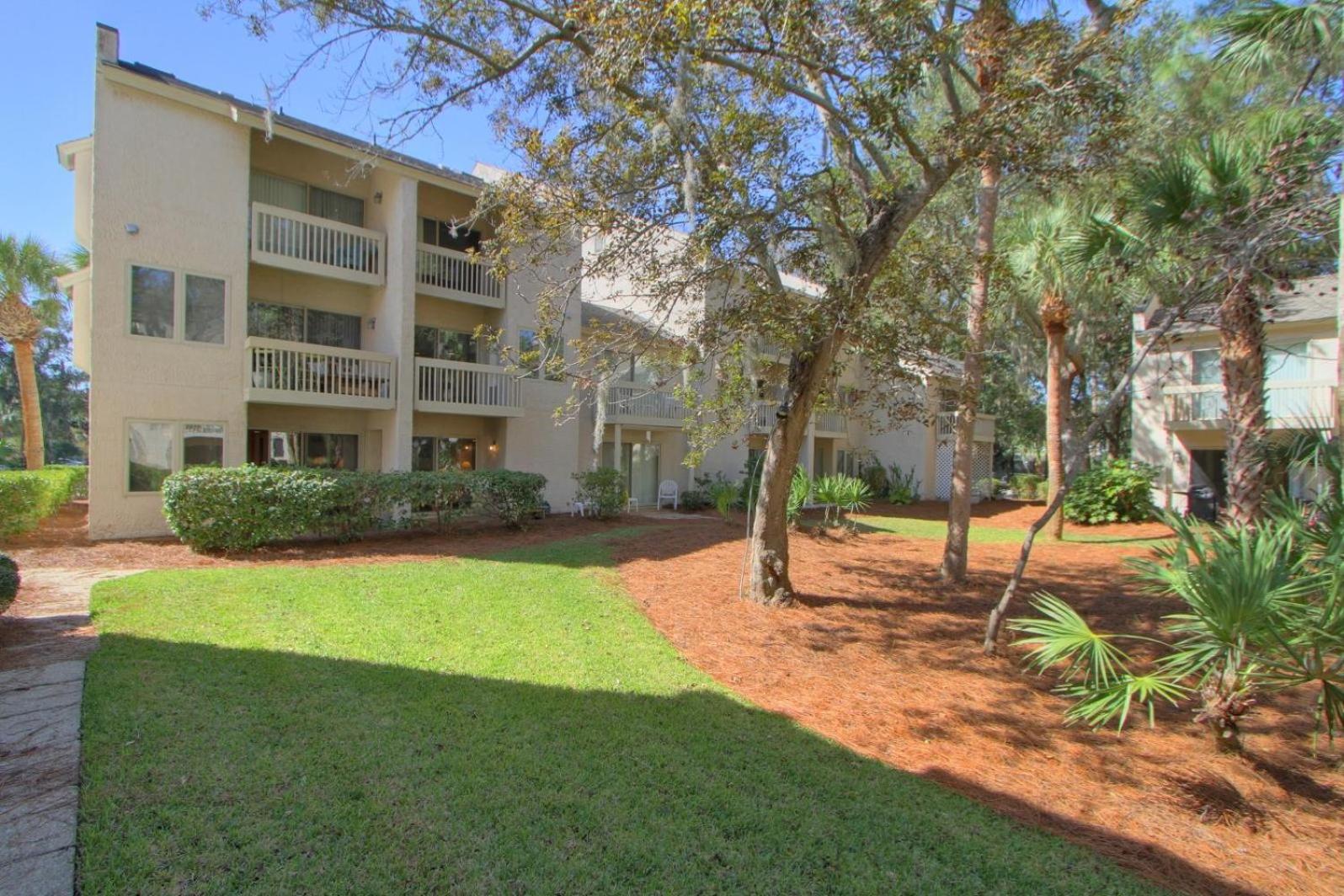 6 Beach Arbor