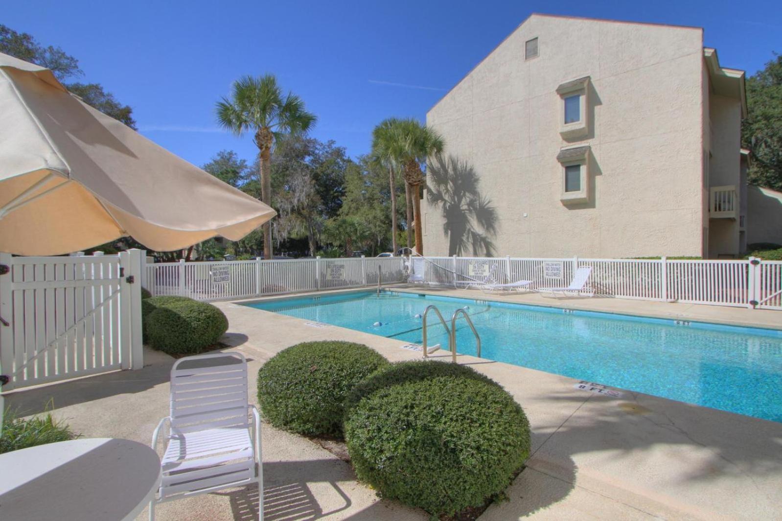 6 Beach Arbor