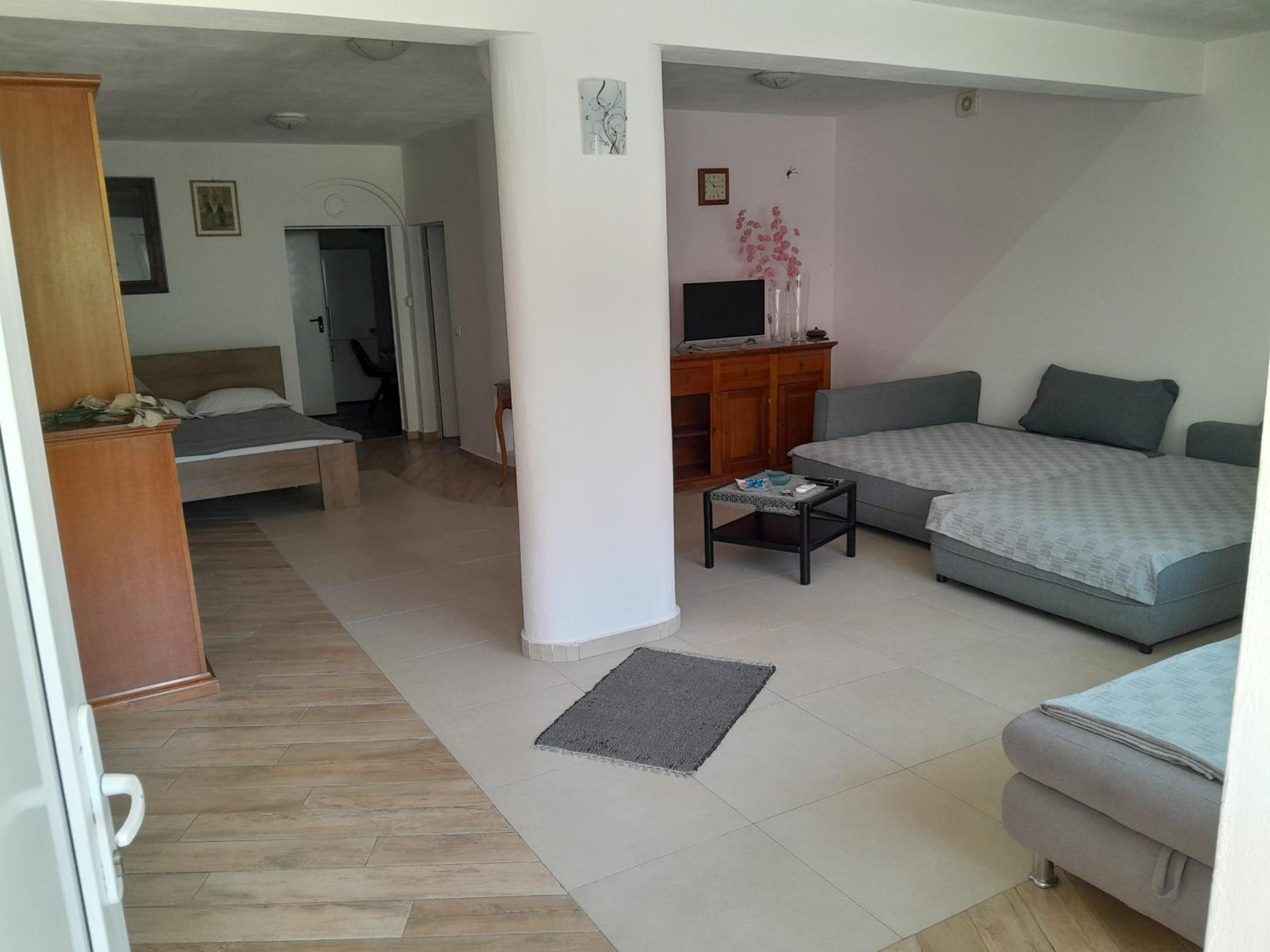 Apartma Solina view 4