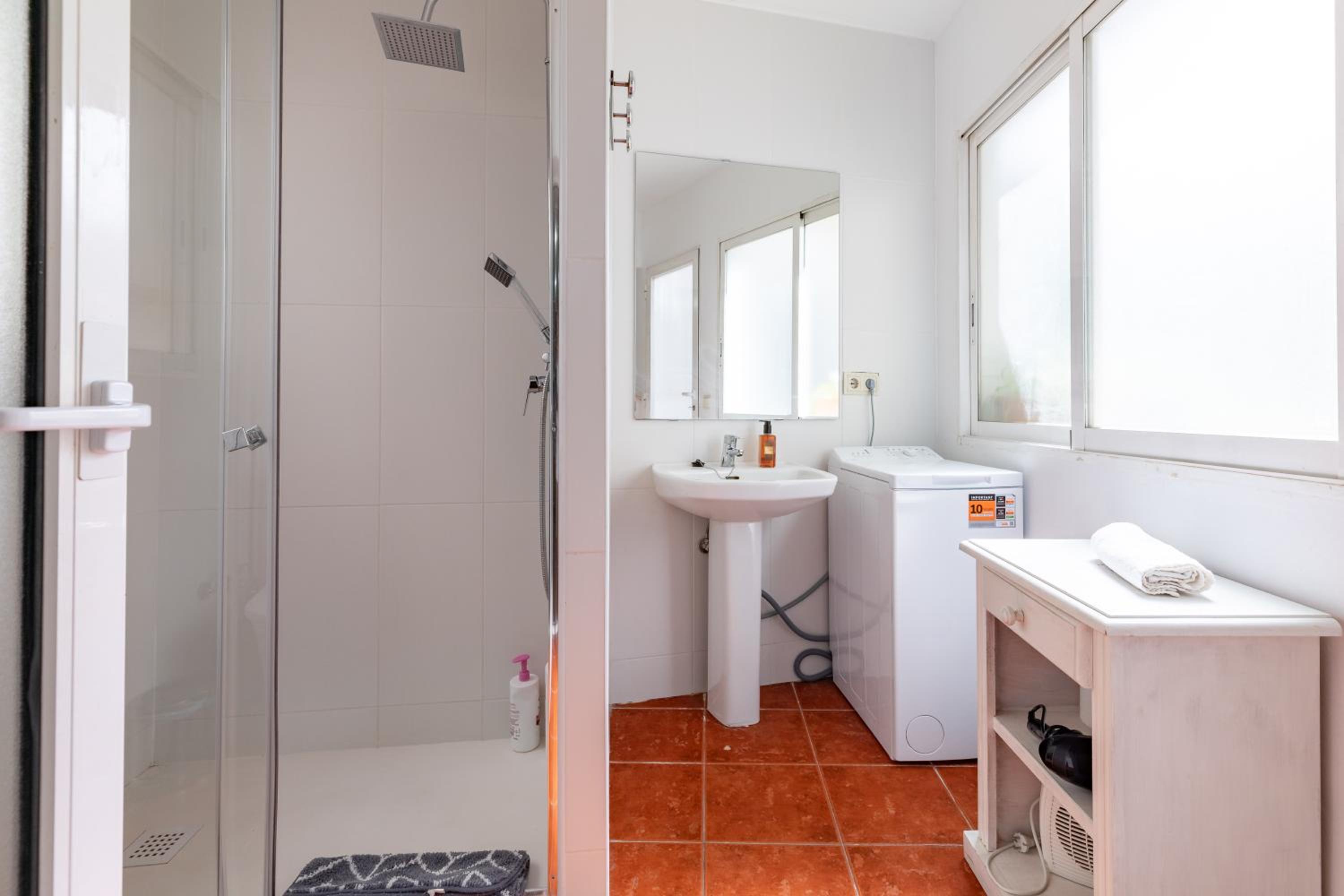 Aparthotel Mediterráneo by NeoHotels-Centro 8 min by Metro