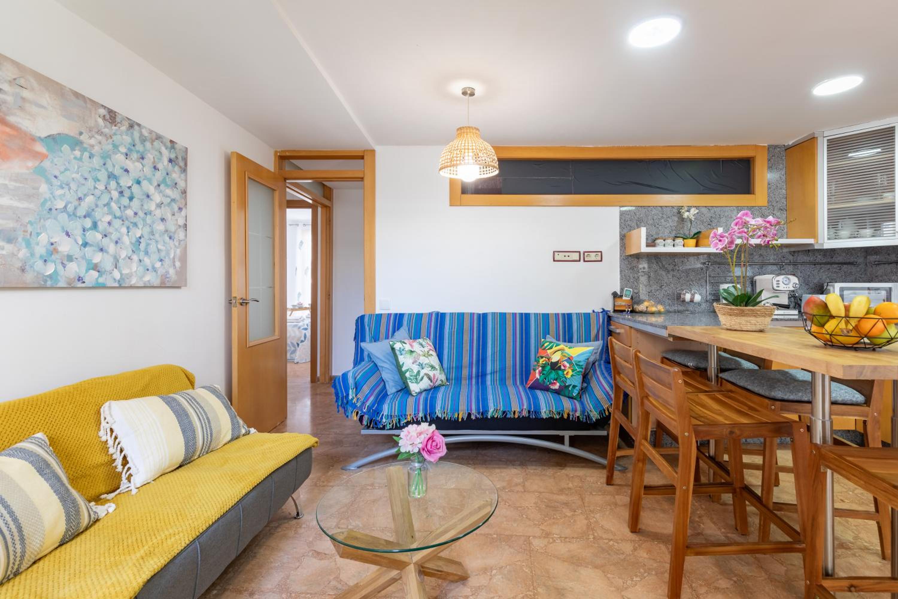 Aparthotel Mediterráneo by NeoHotels-Centro 8 min by Metro