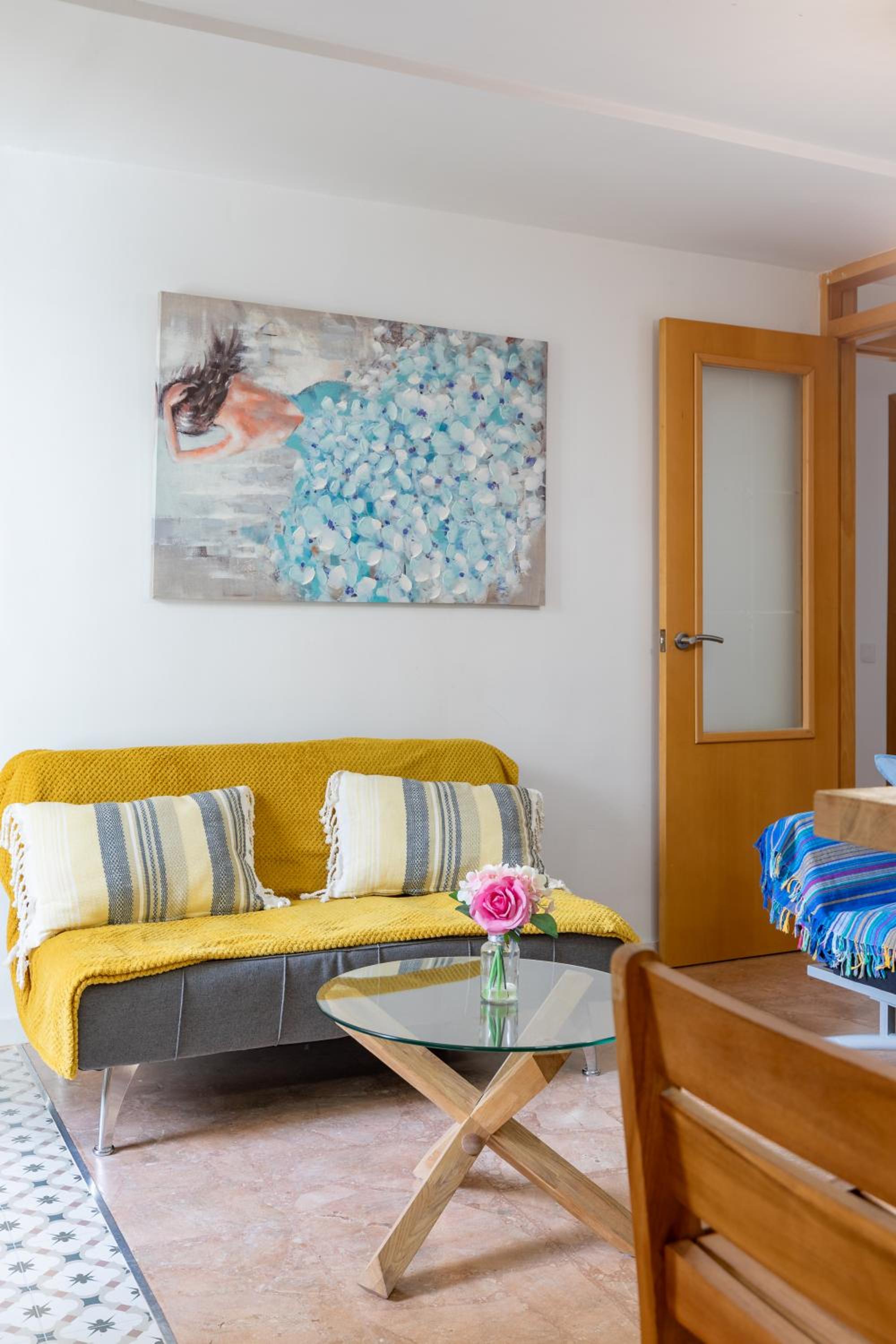 Aparthotel Mediterráneo by NeoHotels-Centro 8 min by Metro