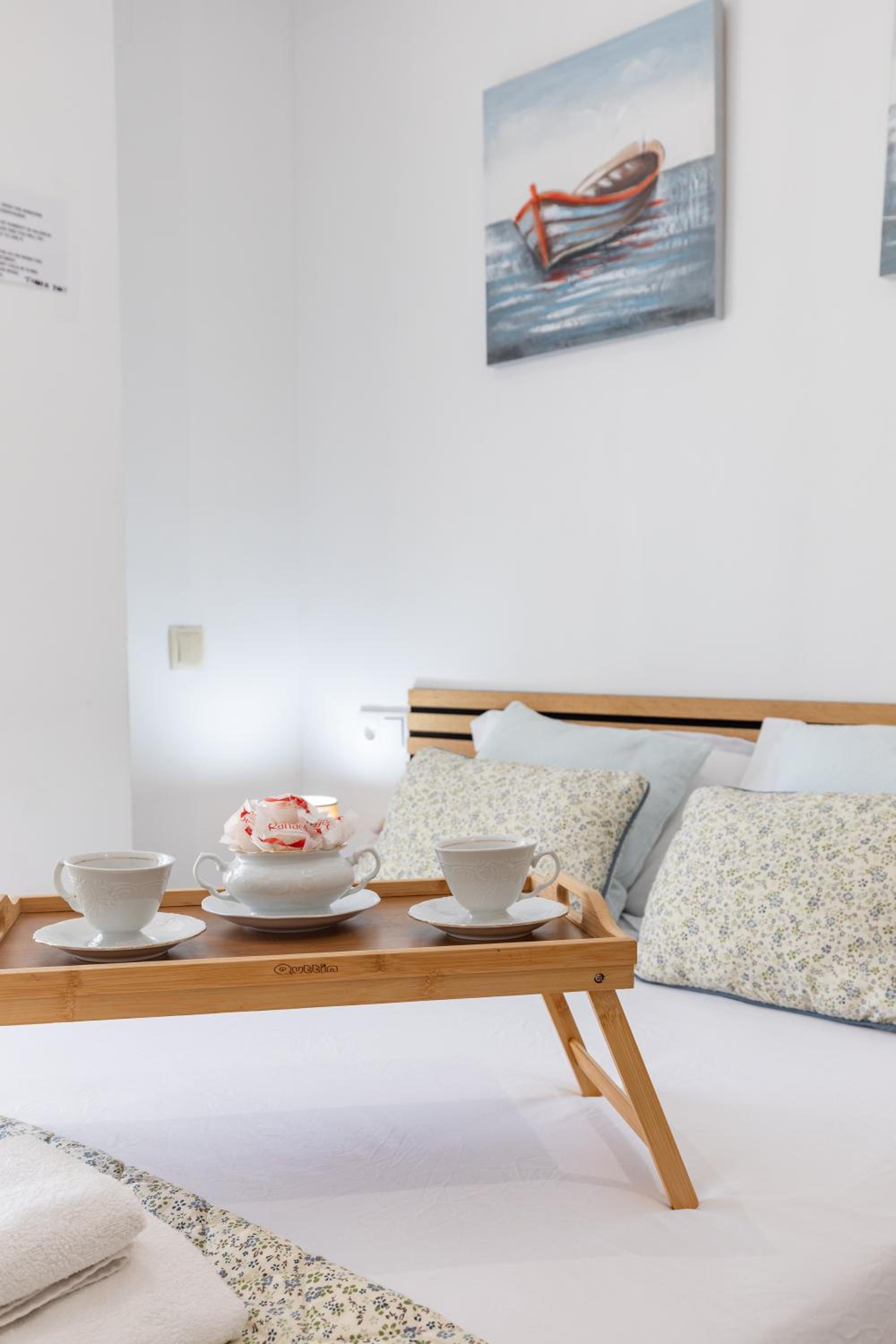 Aparthotel Mediterráneo by NeoHotels-Centro 8 min by Metro