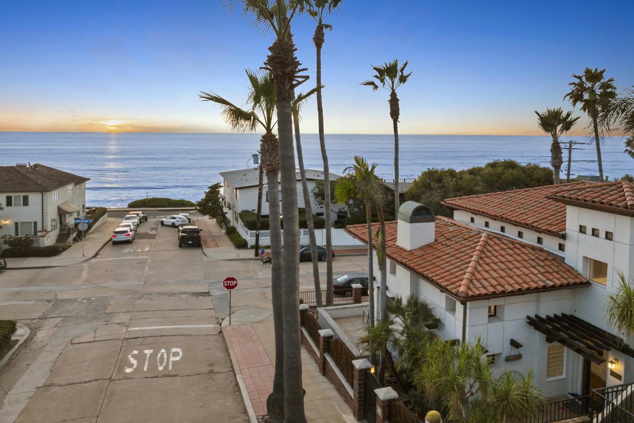 B5332 Spanish Palms at Windansea view 2
