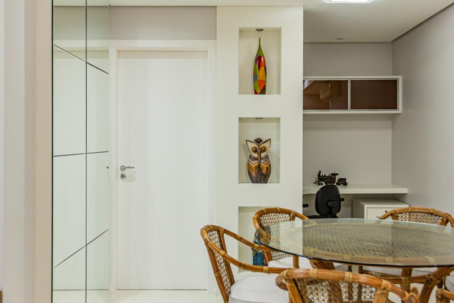 Apto Fino 3 suítes, Av. dos Dourados, Jurerê JUR15