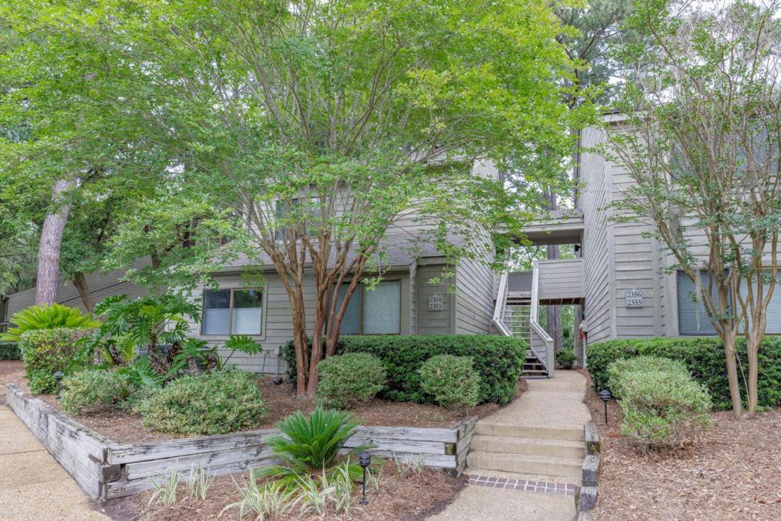 2354 Racquet Club Villas