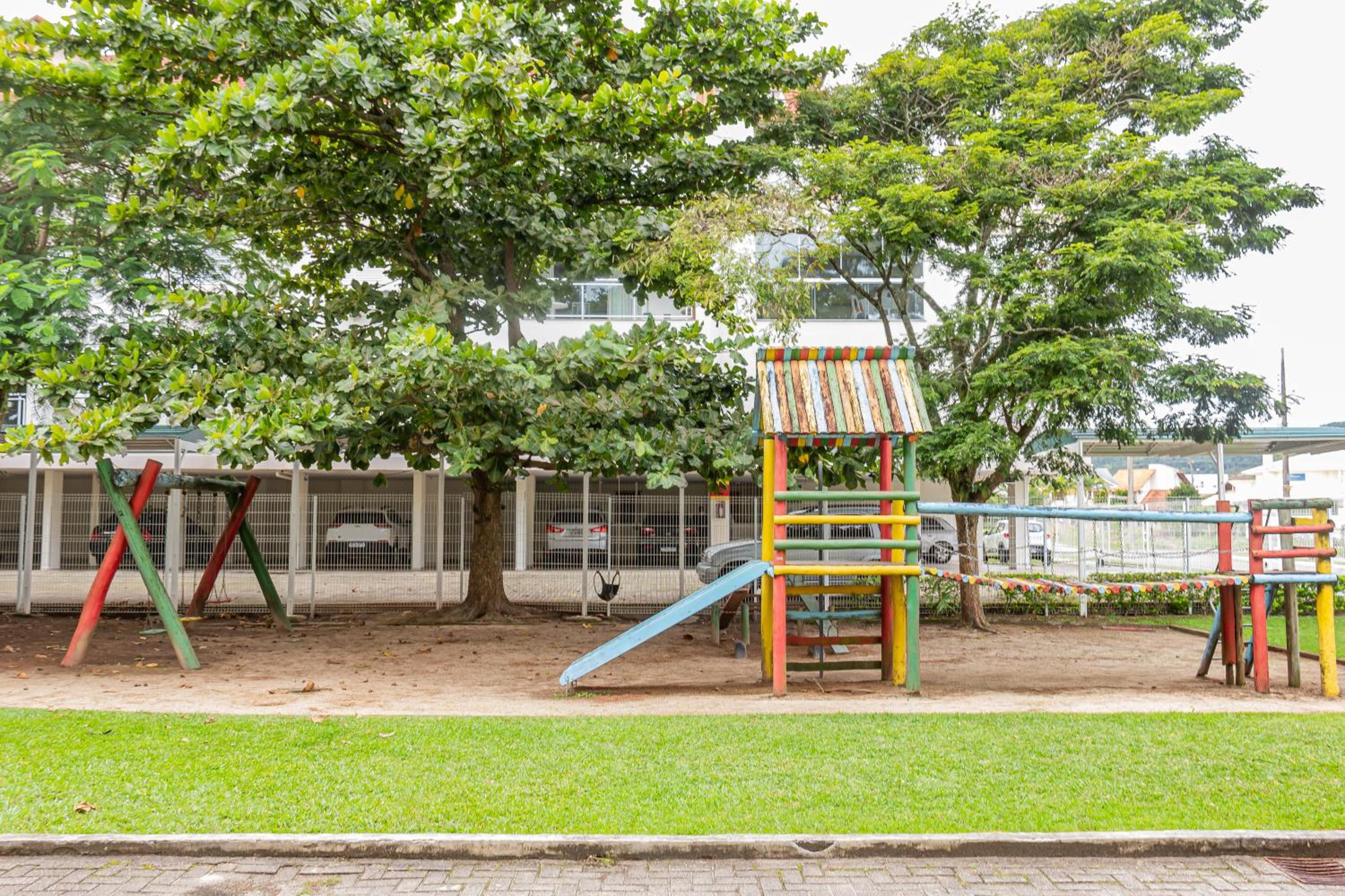 Apartamento Garden com 2 suítes em Jurerê JUR21