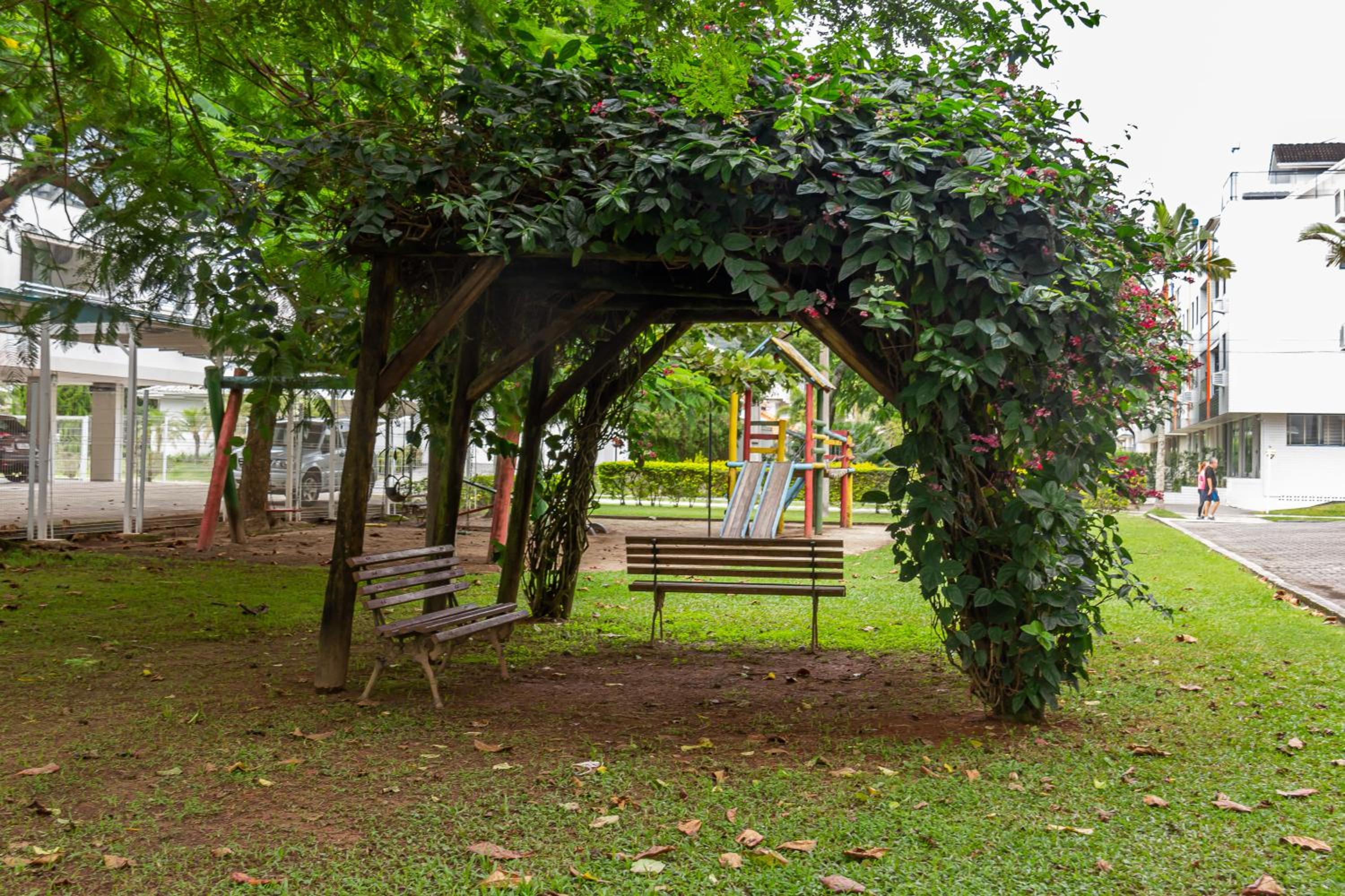 Apartamento Garden com 2 suítes em Jurerê JUR21