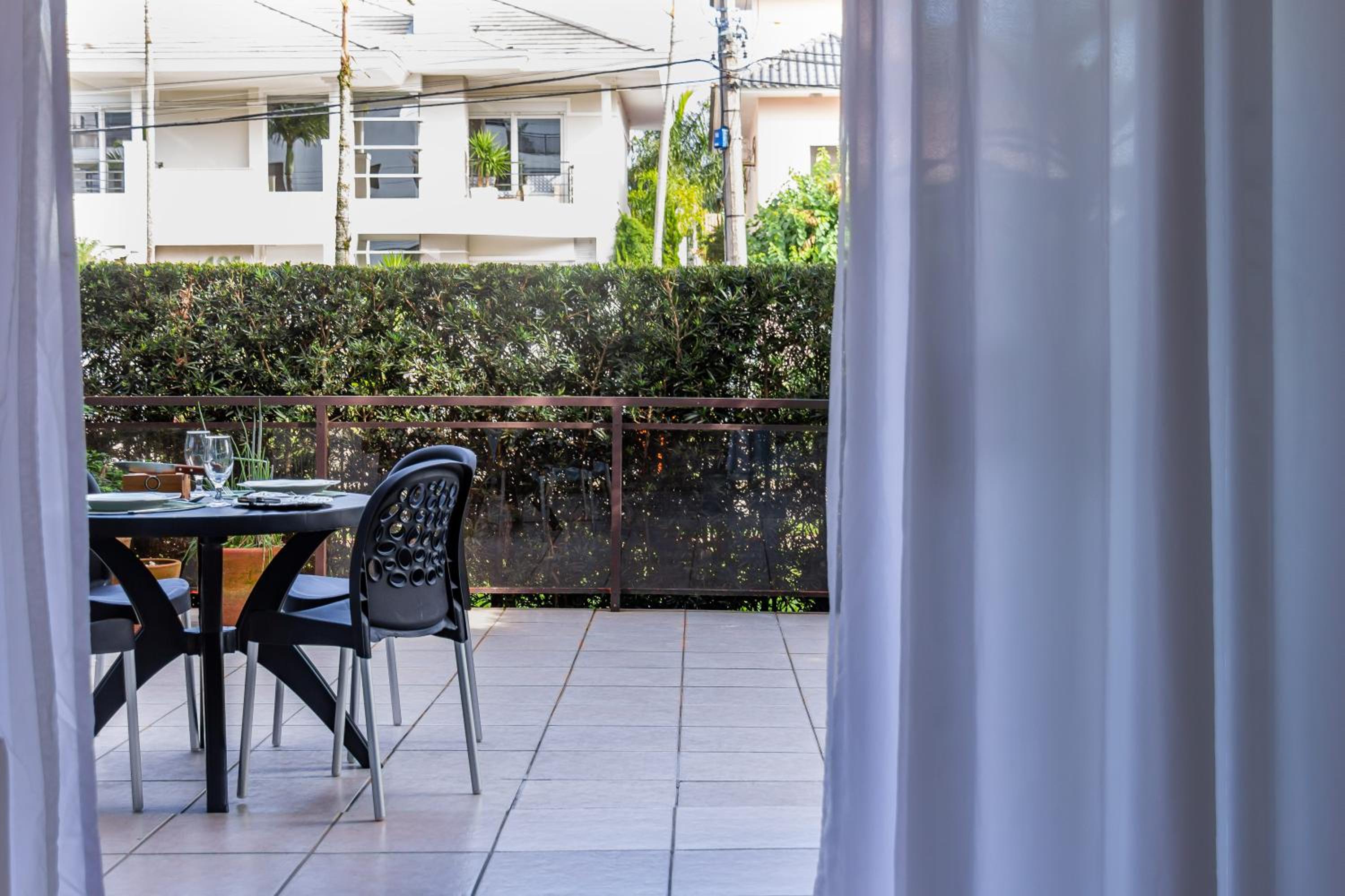 Apartamento Garden com 2 suítes em Jurerê JUR21
