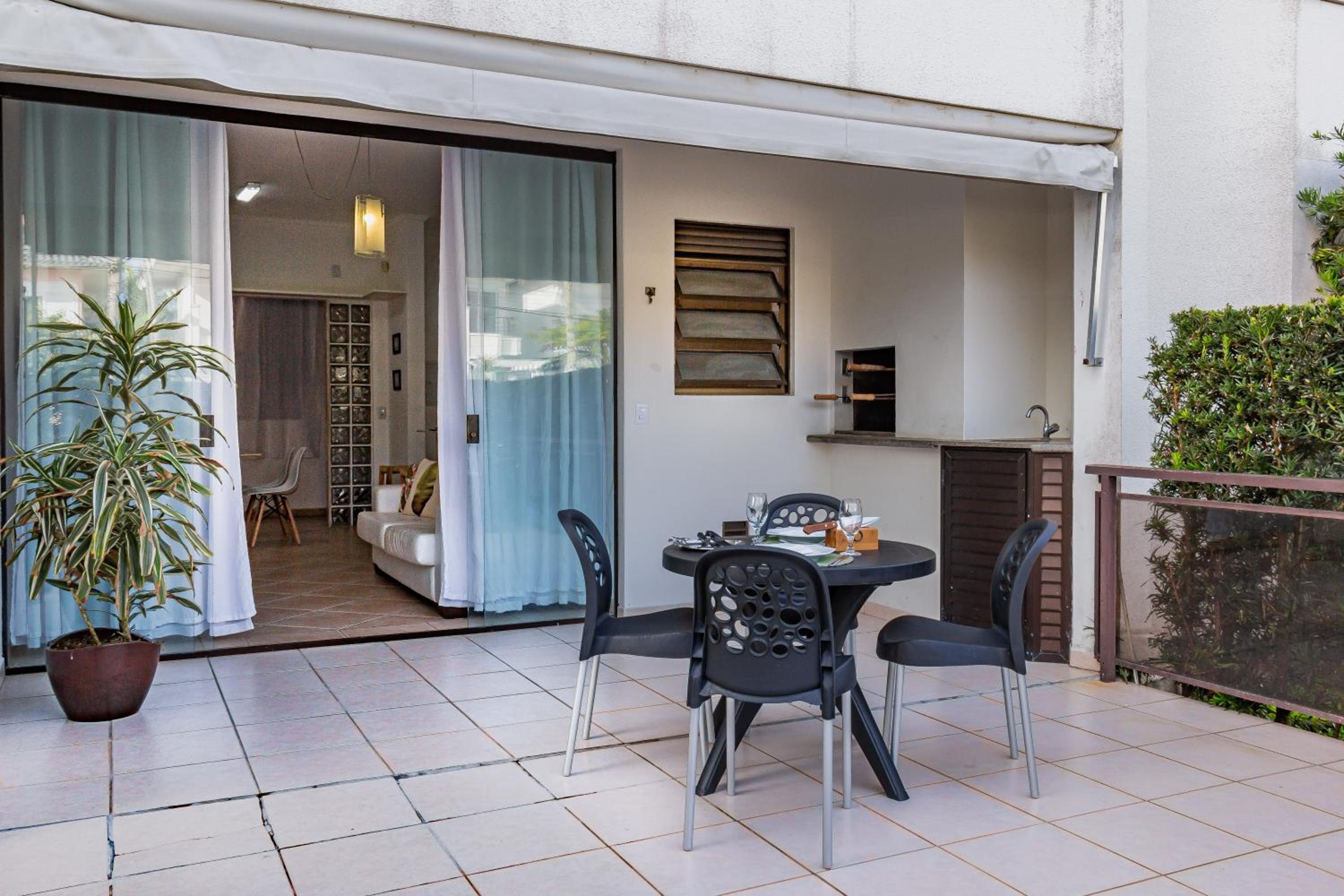 Apartamento Garden com 2 suítes em Jurerê JUR21
