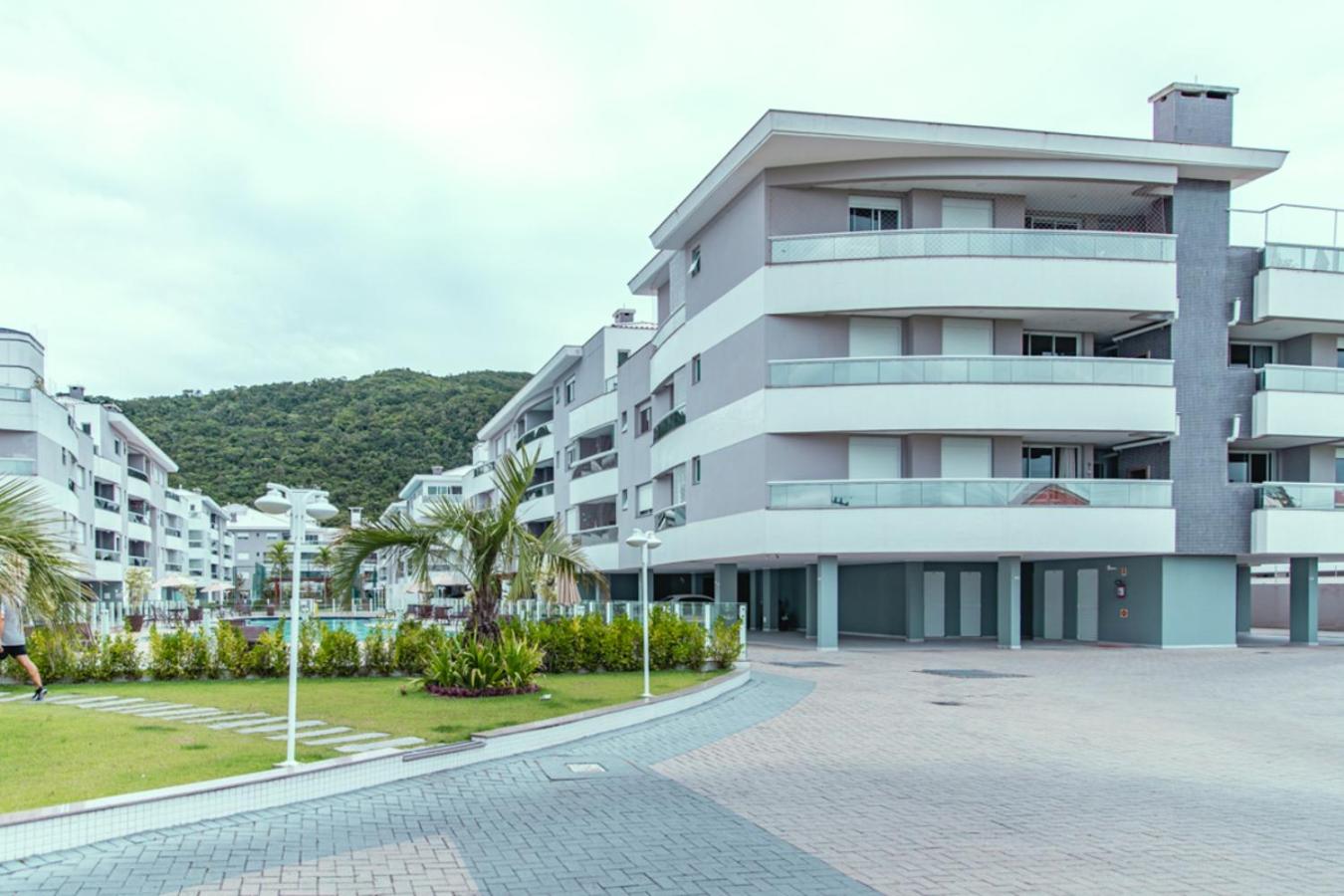 Ap bem decorado, 300m da Praia, InglesesNorte N825