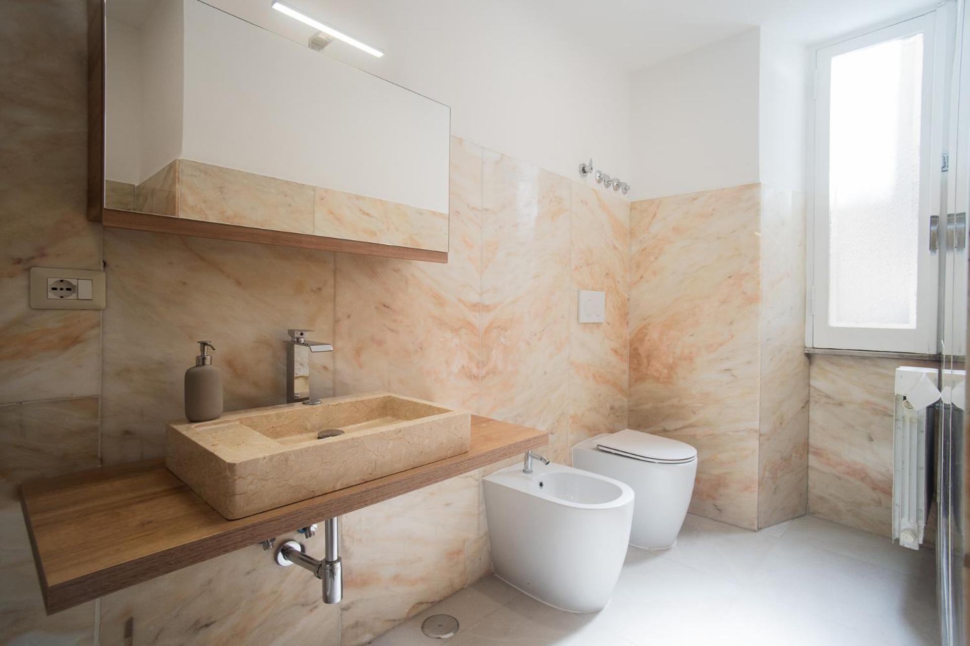Vaticano Suite 3 bagni-11 posti-200mq-Wifi-Garage