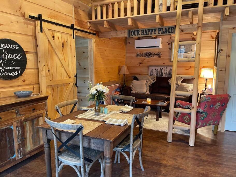 The Cabin at Crockett Creek view 5