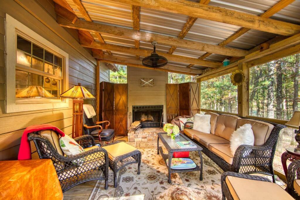 The Cabin at Crockett Creek view 2