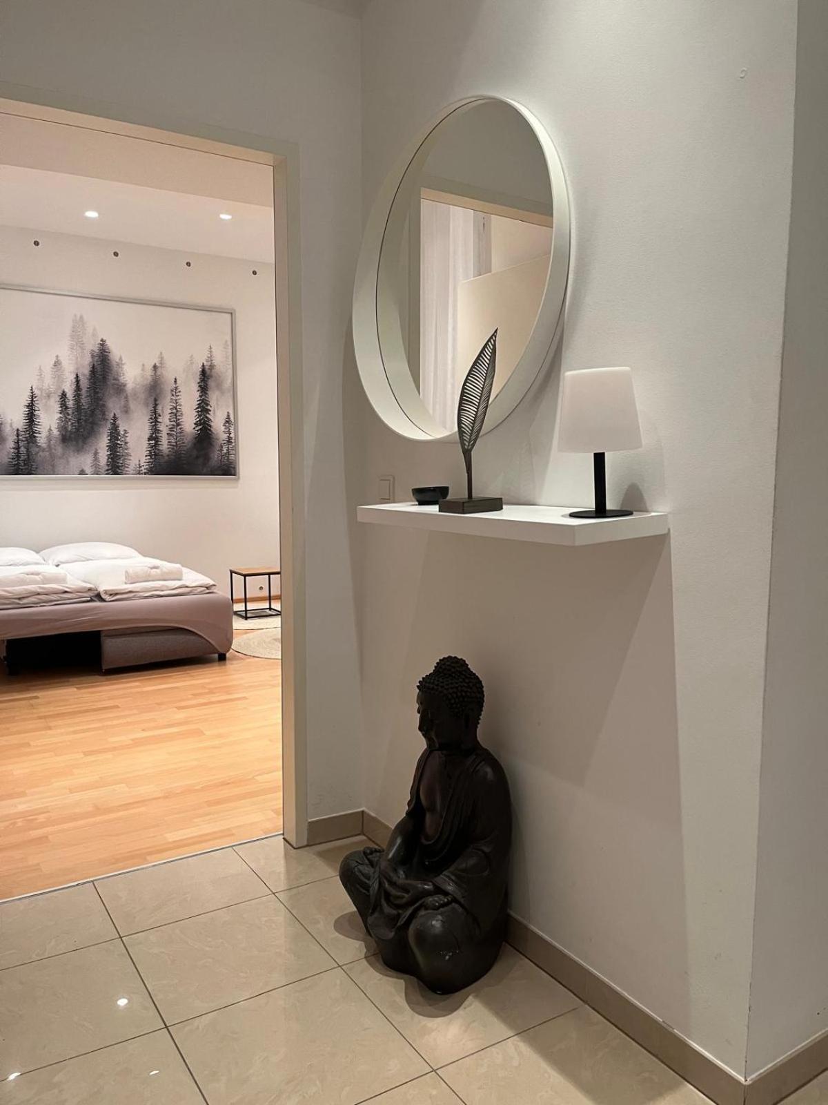 Luxury CityApartment 5