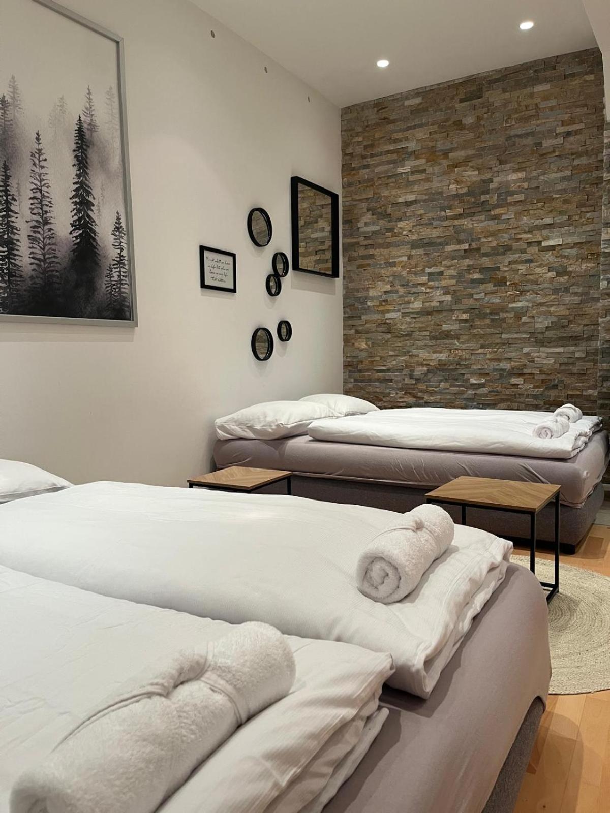 Luxury CityApartment 5